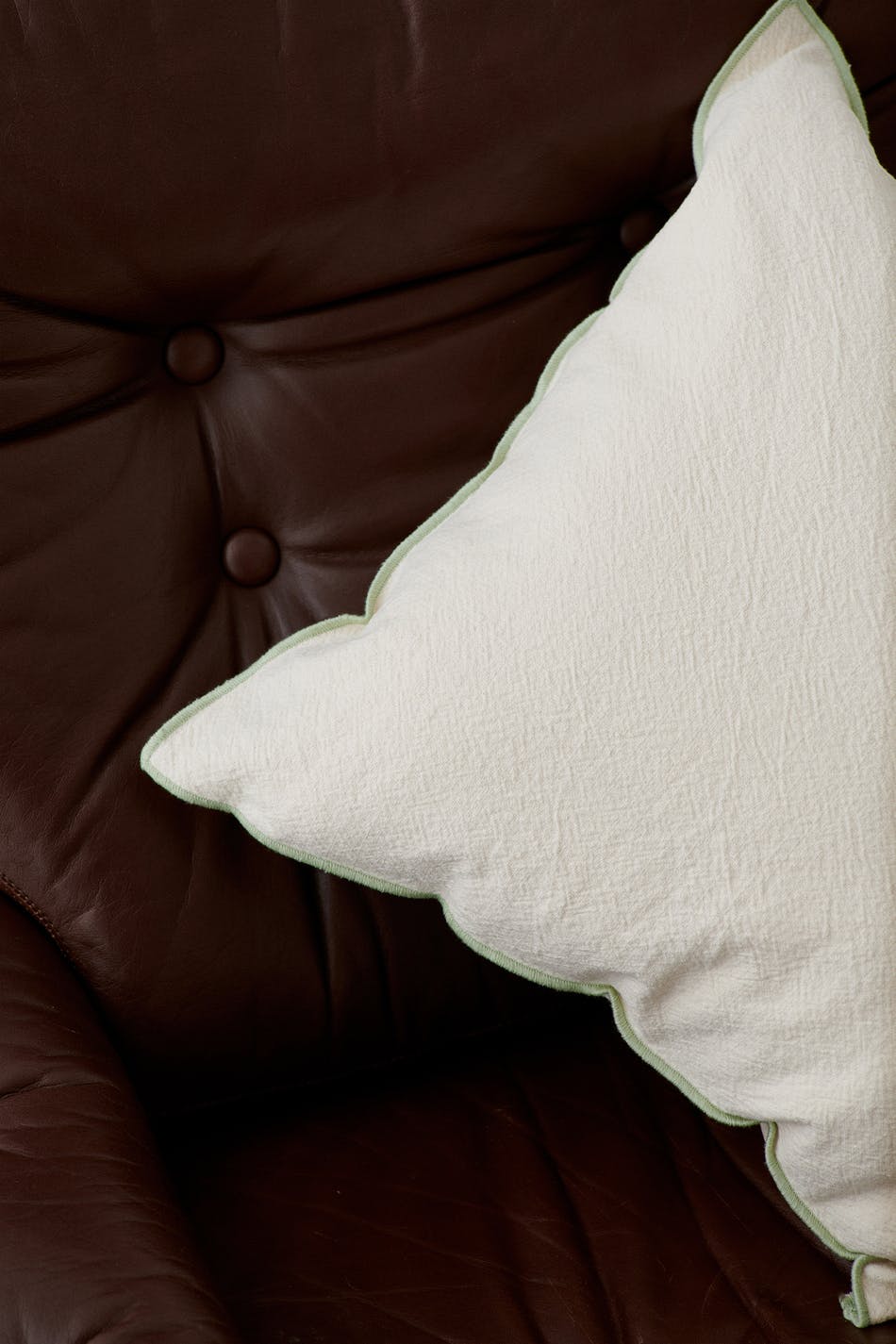 Contrast cushion cover