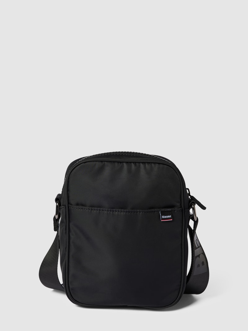 Umhängetasche mit Label-Patch Modell 'SPLASH' in schwarz