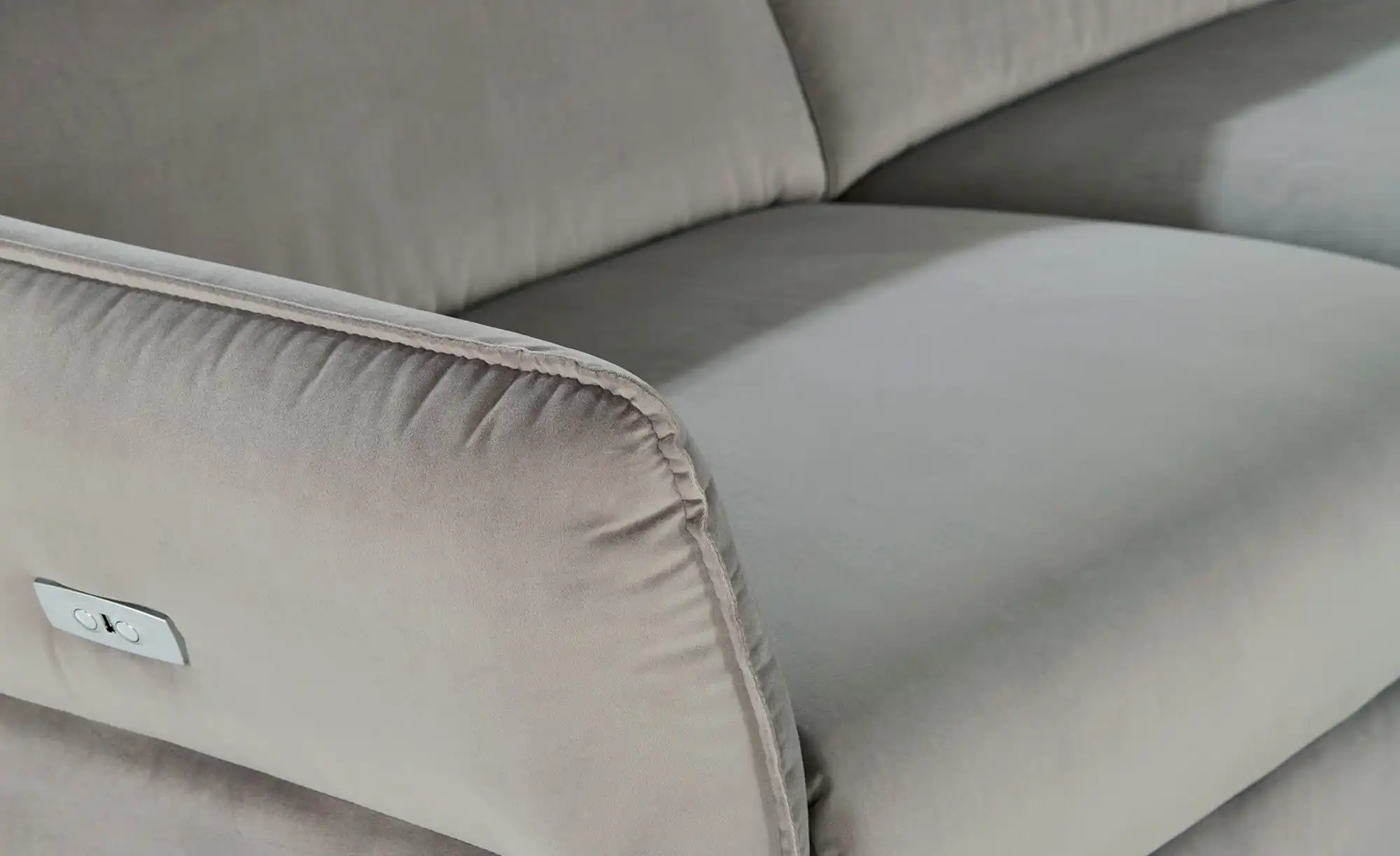 Primo Ecksofa mit elektrischer Relaxfunktion Hedy