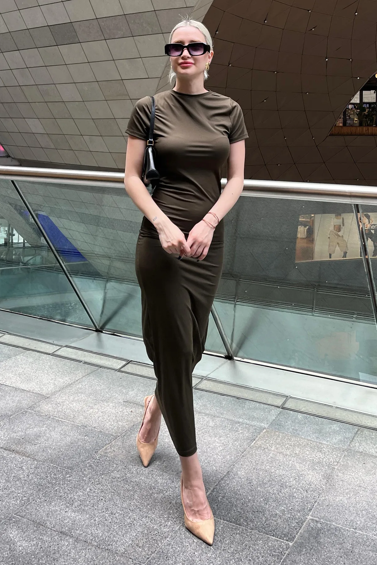 Madmext  Khakifarbenes Basic-Halbfischer-Langkleid MG1856