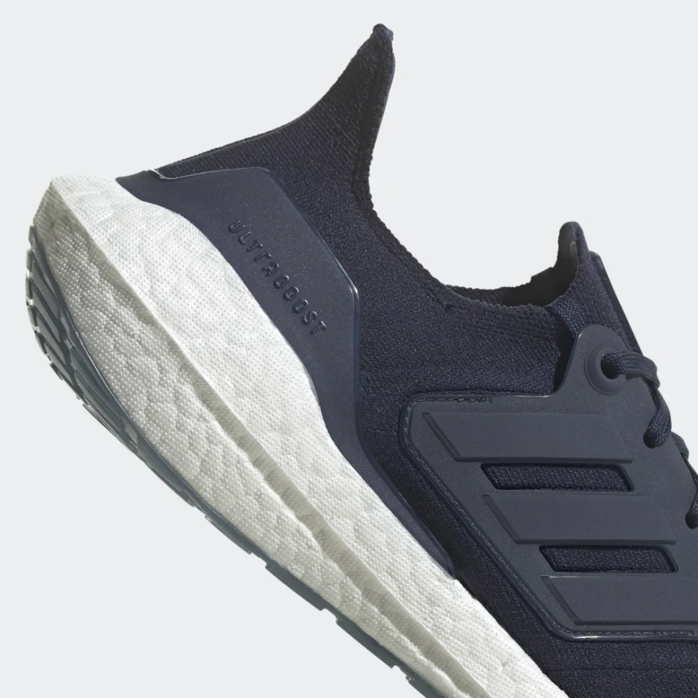 adidas Ultraboost 22 GX5461 / blau