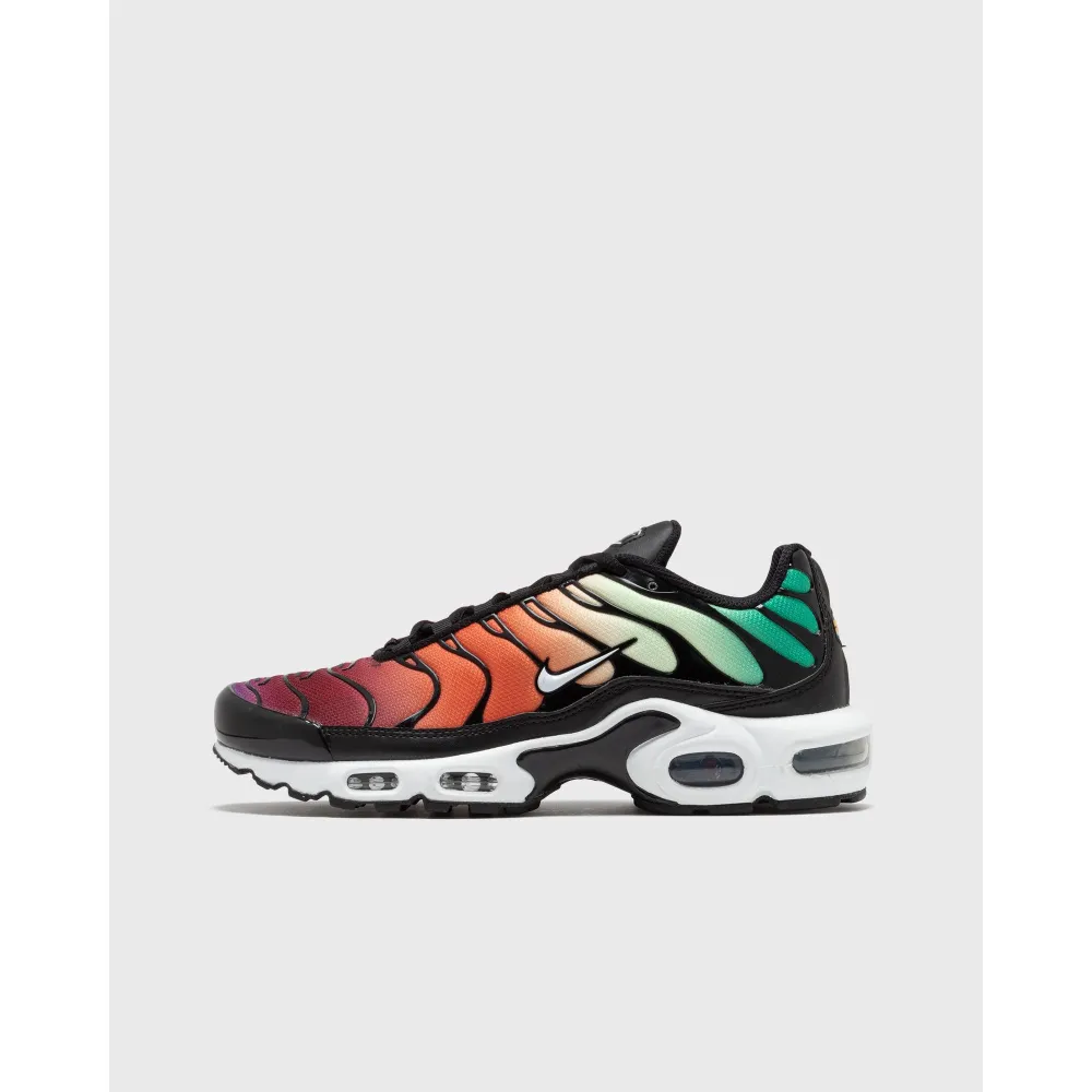 Nike WMNS Air Max Plus DZ3670-001 / schwarz