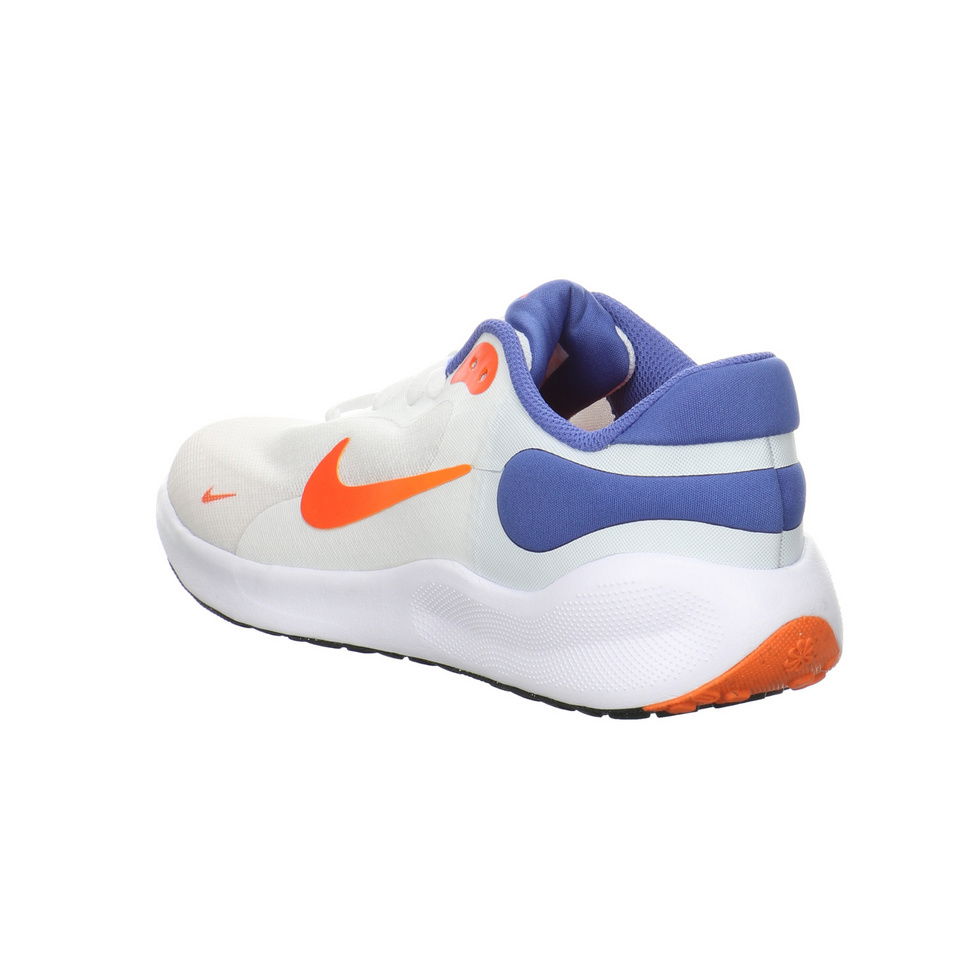 Nike Revolution 7 Sneaker
