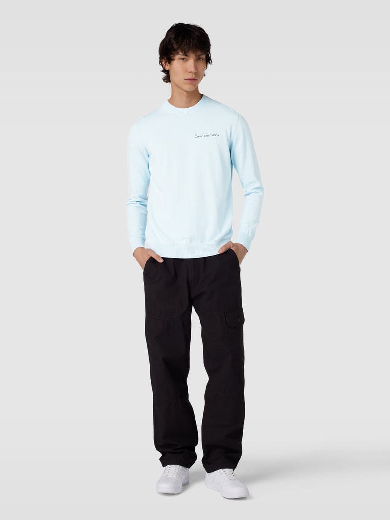 Strickpullover mit Label-Print Modell 'INSTITUTIONAL ESSENTIALS' in hellblau