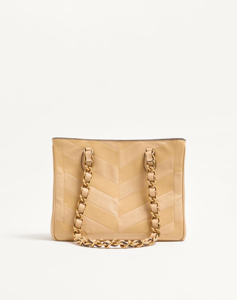 Bolsa de compras pequena Valentino Garavani Laseine em napa com estampa chevron.