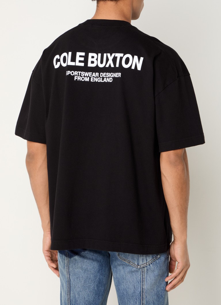 Cole Buxton Sportswear -t-paita, jossa logo ja painatus takana