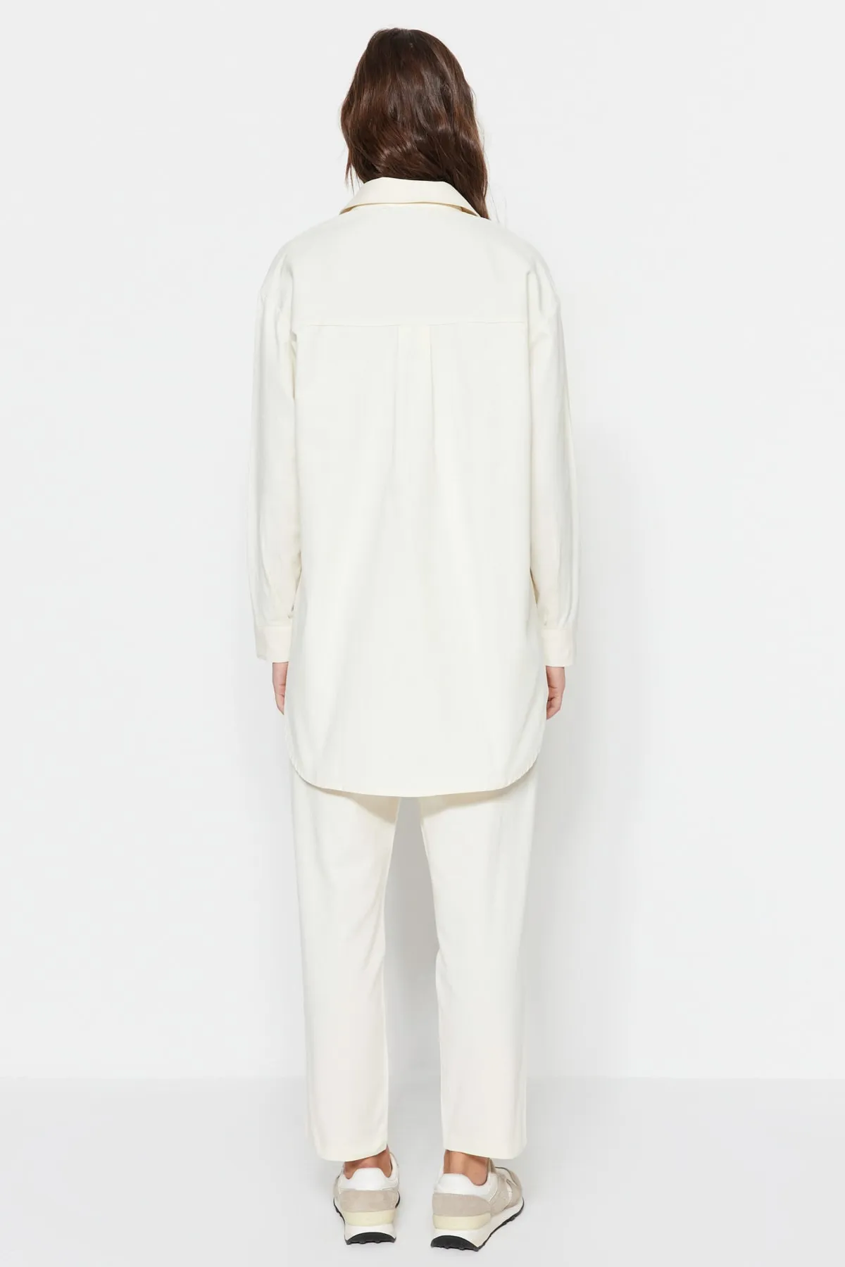 Trendyol Modest  Hellbeige Hemd-Hosen-Set aus gewebter Baumwolle TCTSS23US00065