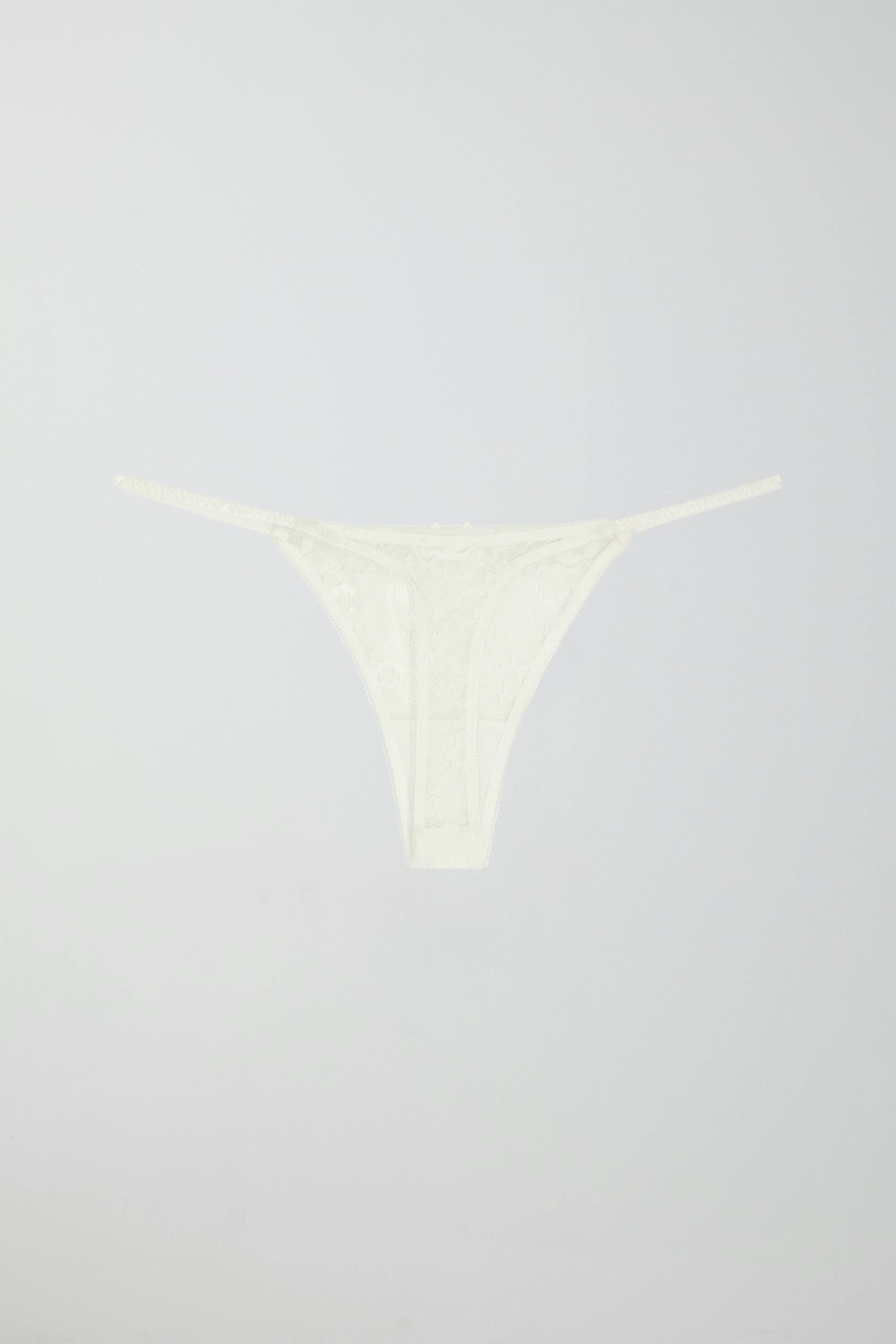 Annie lace thong