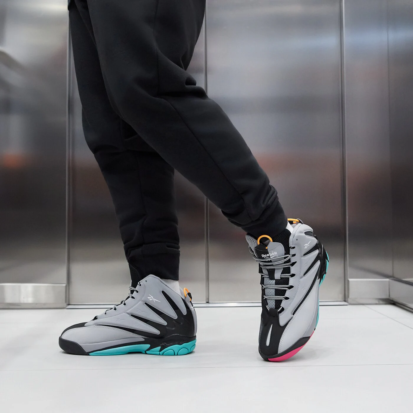 REEBOK THE BLAST Grau