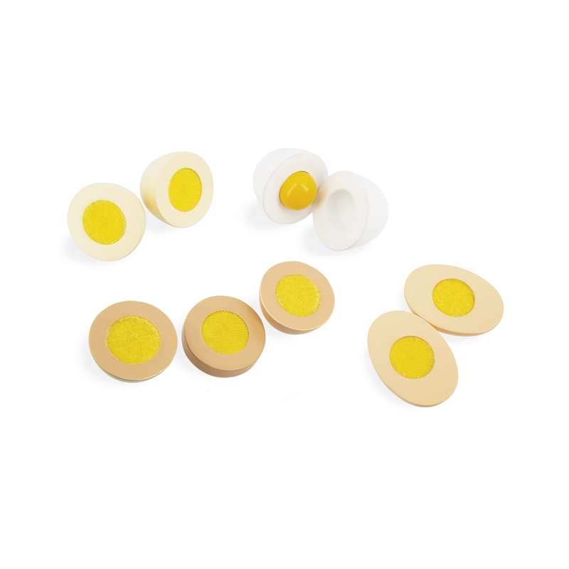 Les oeufs du petit chef en bois