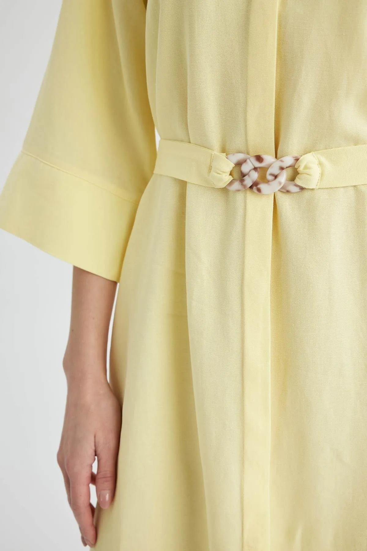 DeFacto  Minikleid aus Leinenmischung mit Hemdkragen und halblangen Ärmeln A4287ax23sm