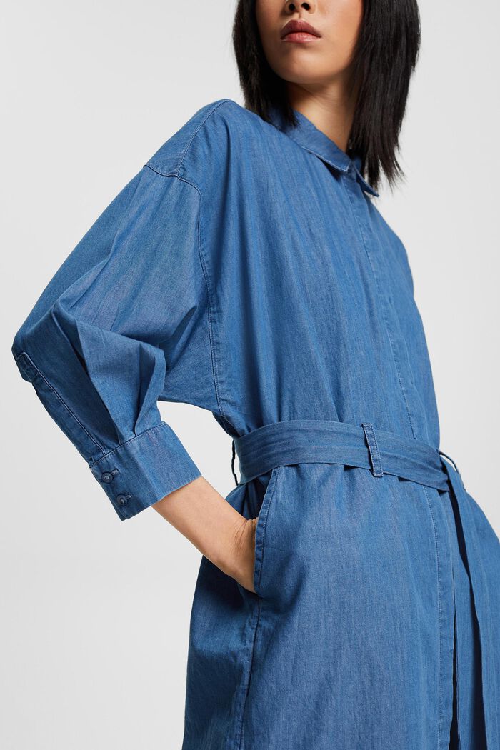 Midikleid aus Baumwoll-Denim mit Bindegürtel