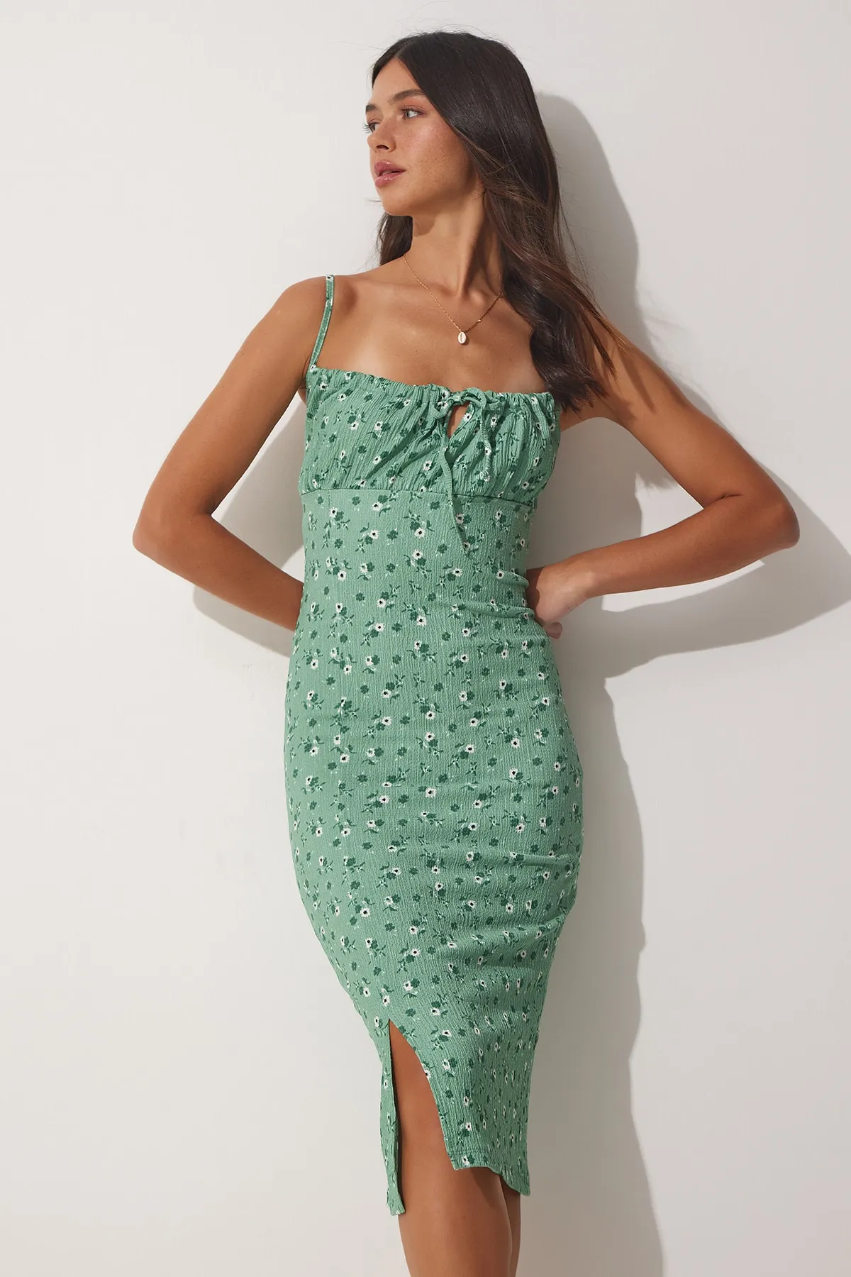 Happiness İstanbul  Grünes Blumenmuster für Damen mit gerafftem Kragen, Sommer-Strickkleid FF00124