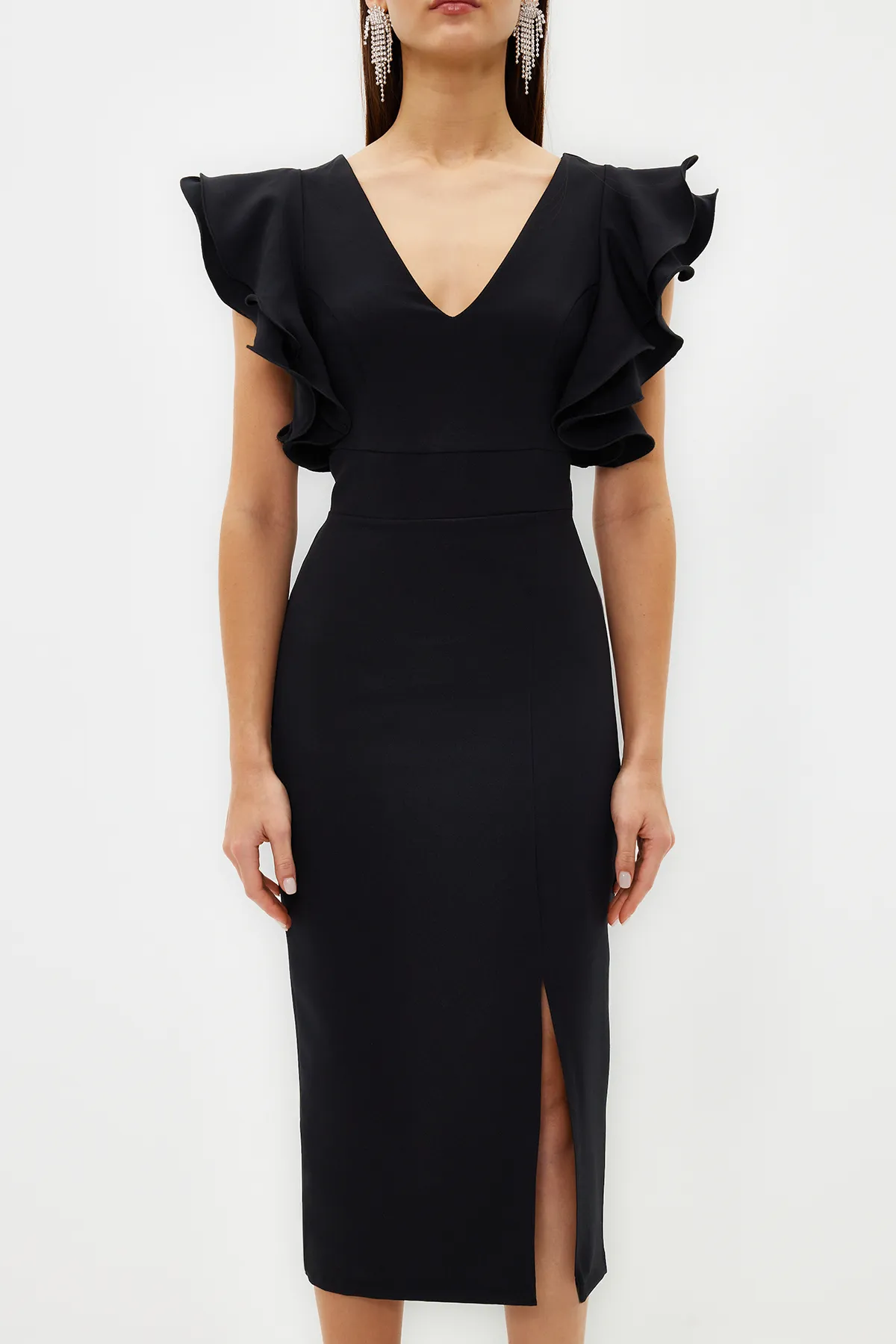 Trendyol Collection  Schwarzes, detailliertes, elegantes Abendkleid mit Rüschen TPRSS20EL2661