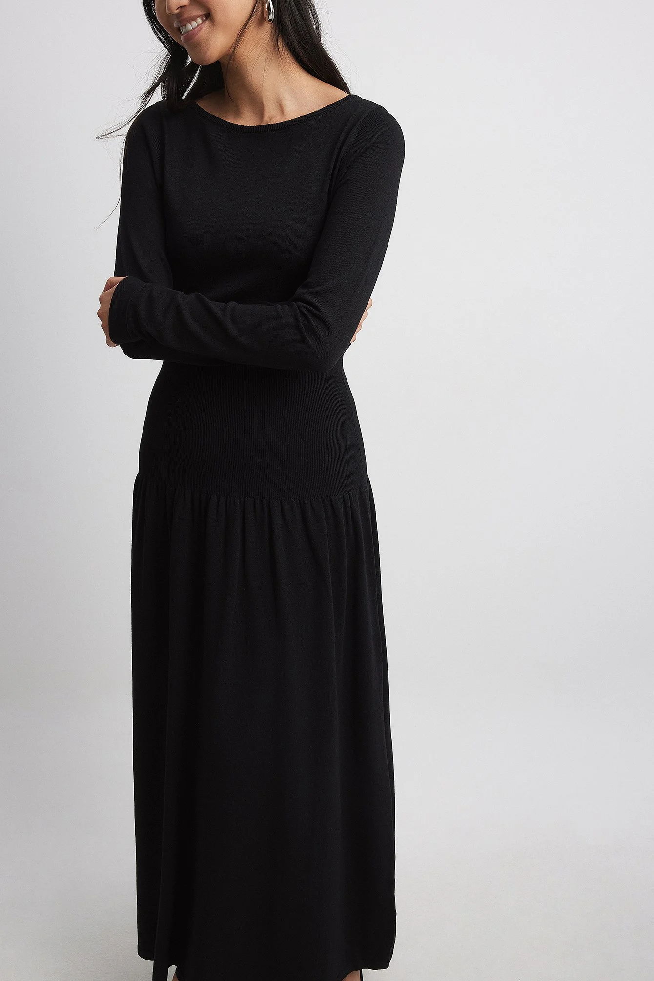 Strick-Maxikleid mit Taillendetail