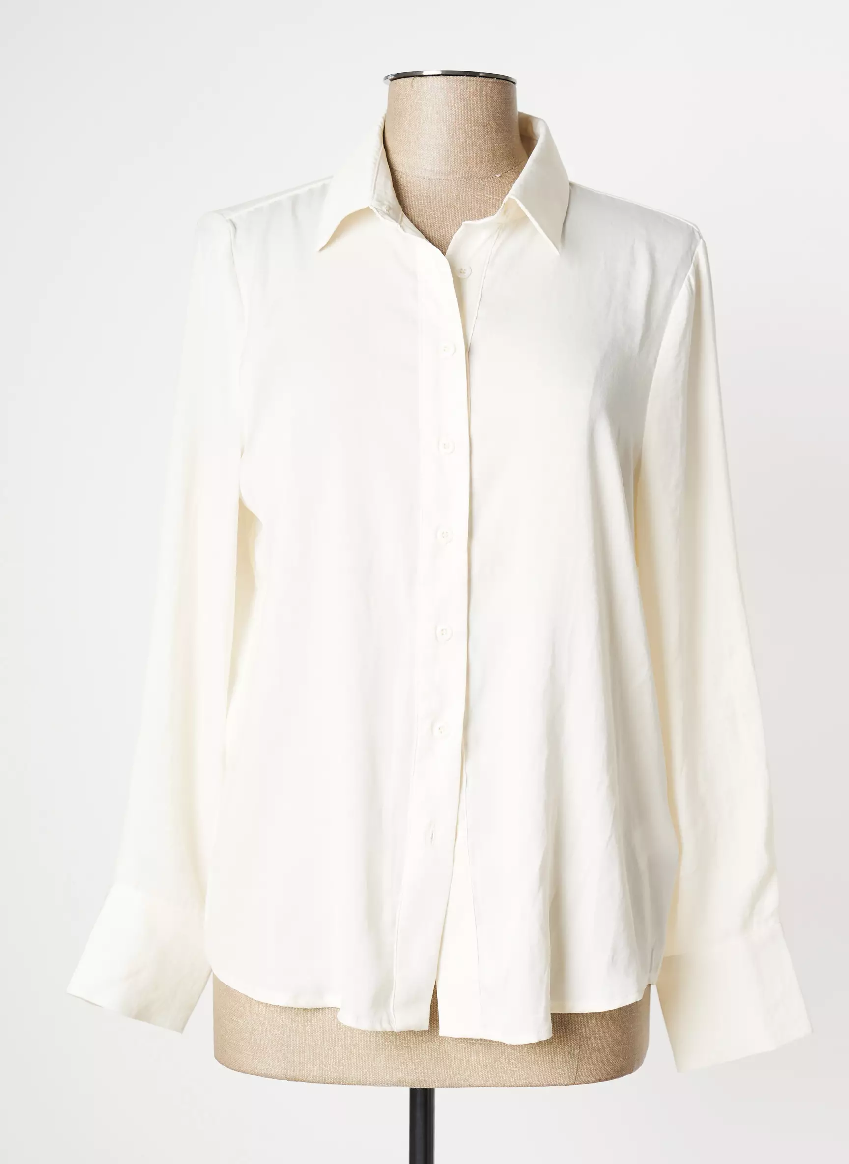 Anonyme Designers Chemisiers Femme couleur beige