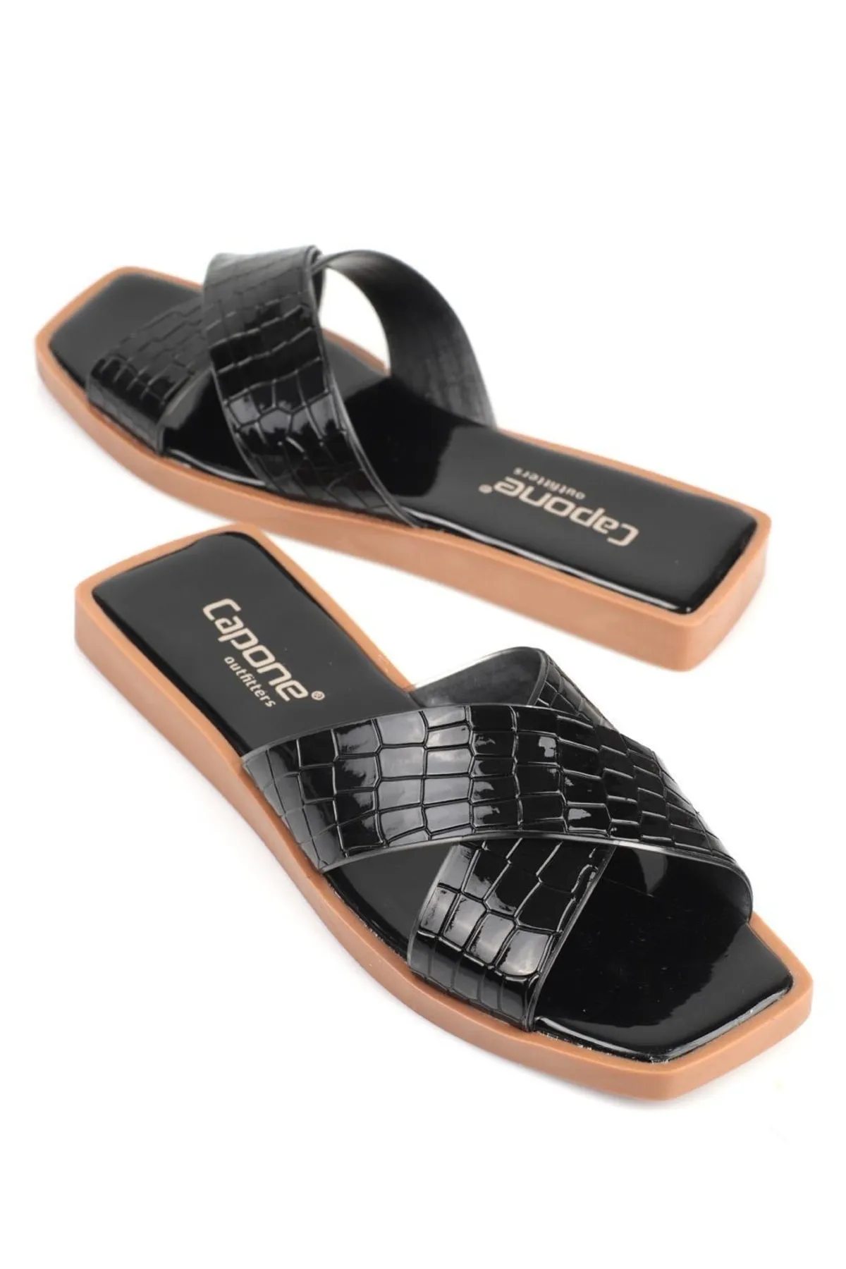 Capone Outfitters  Capone Cross Transparente Riemenpantoffeln