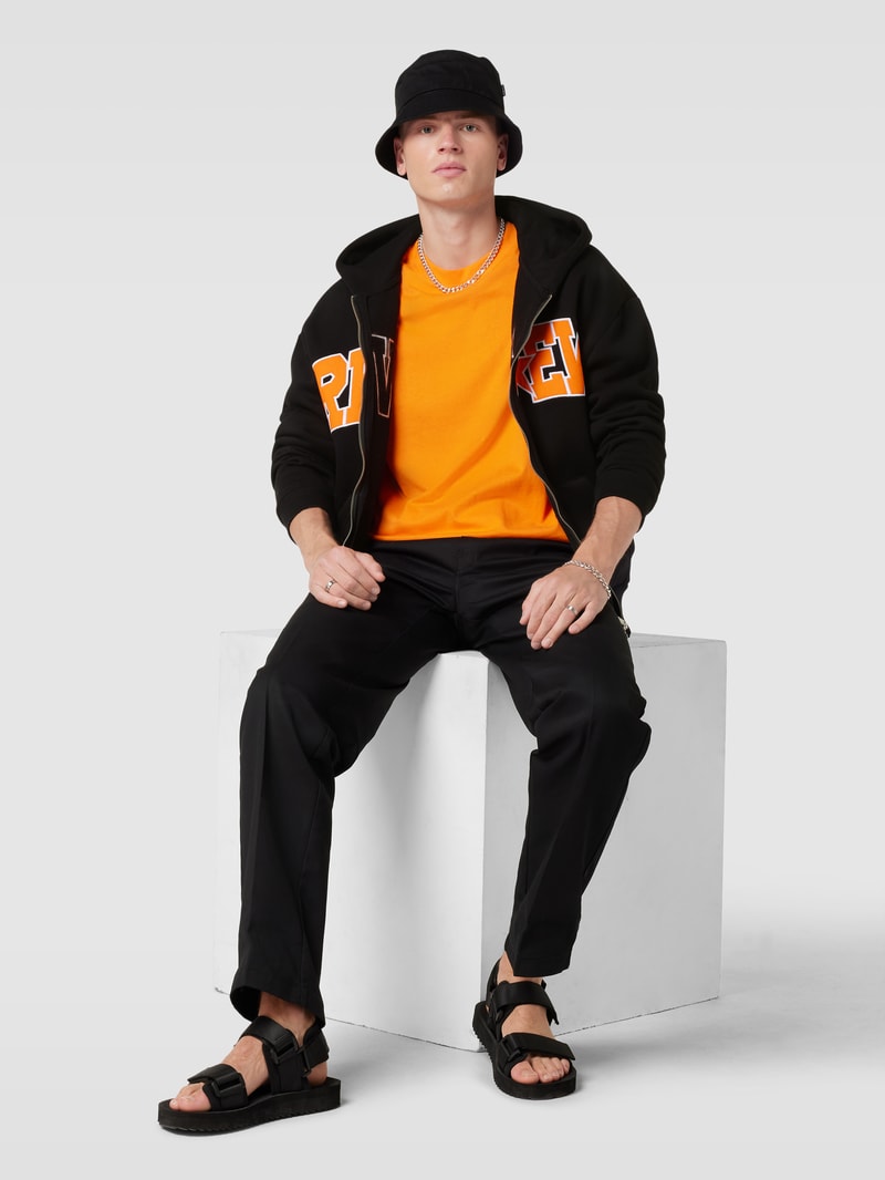 Sweatjacke mit Kapuze in schwarz