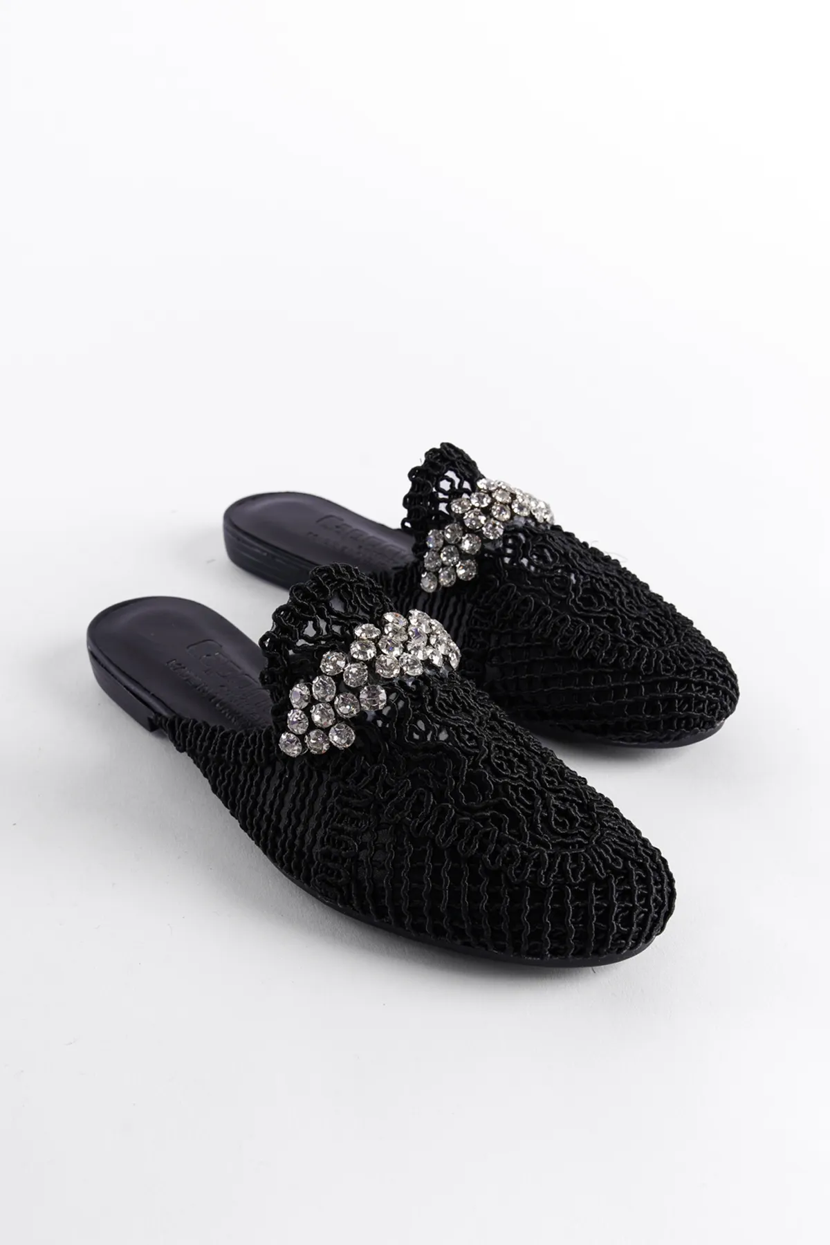 Capone Outfitters  Gestrickte Strickwaren Stoned Closed Toe Damen Hausschuhe