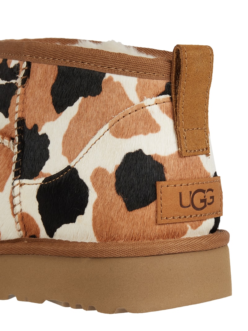 Lederboots mit Lammfellfutter Modell 'Classic Ultra Mini' in cognac