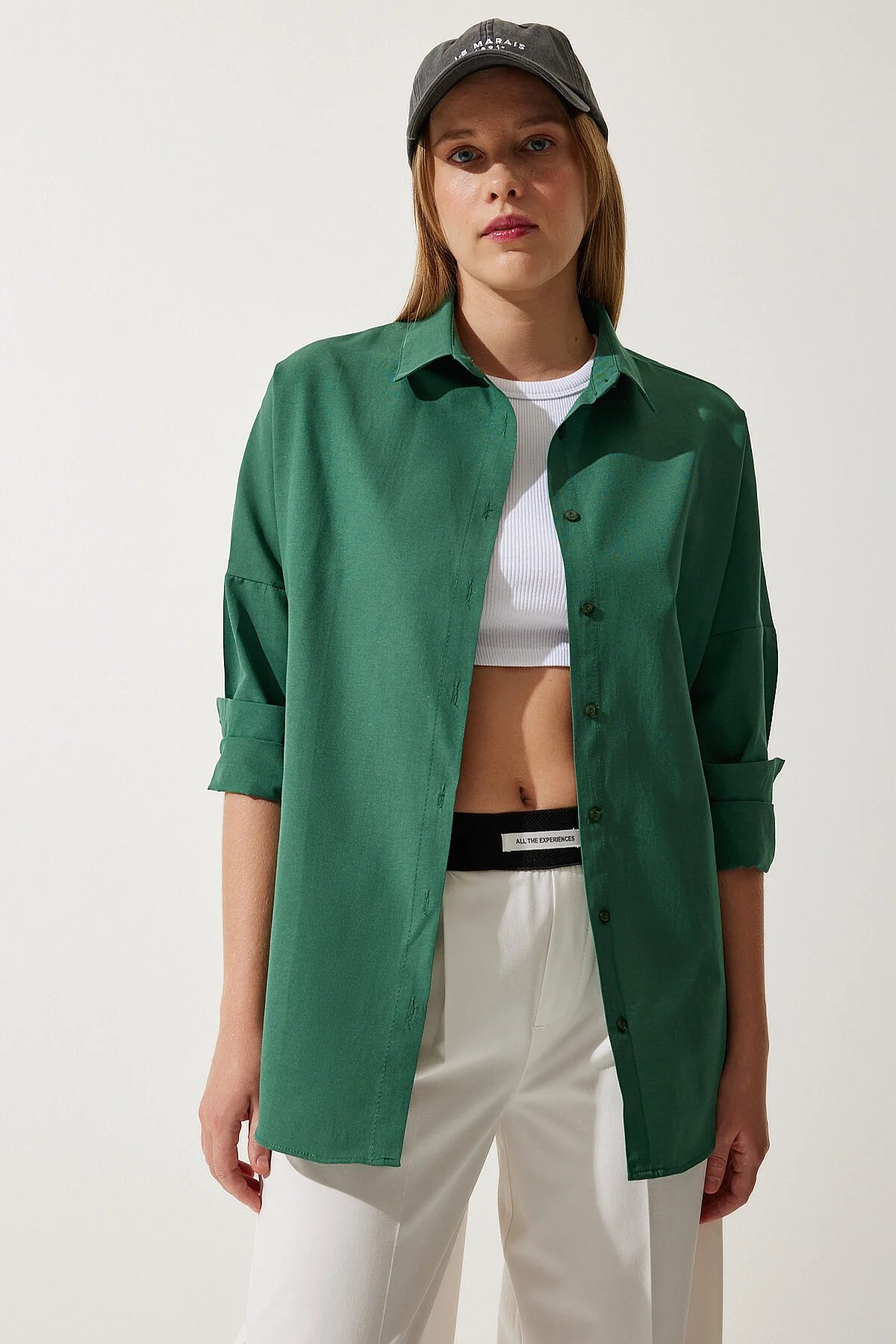 Happiness İstanbul  Smaragdgrünes, langes Basic-Shirt für Damen in Übergröße 3900 DD00842