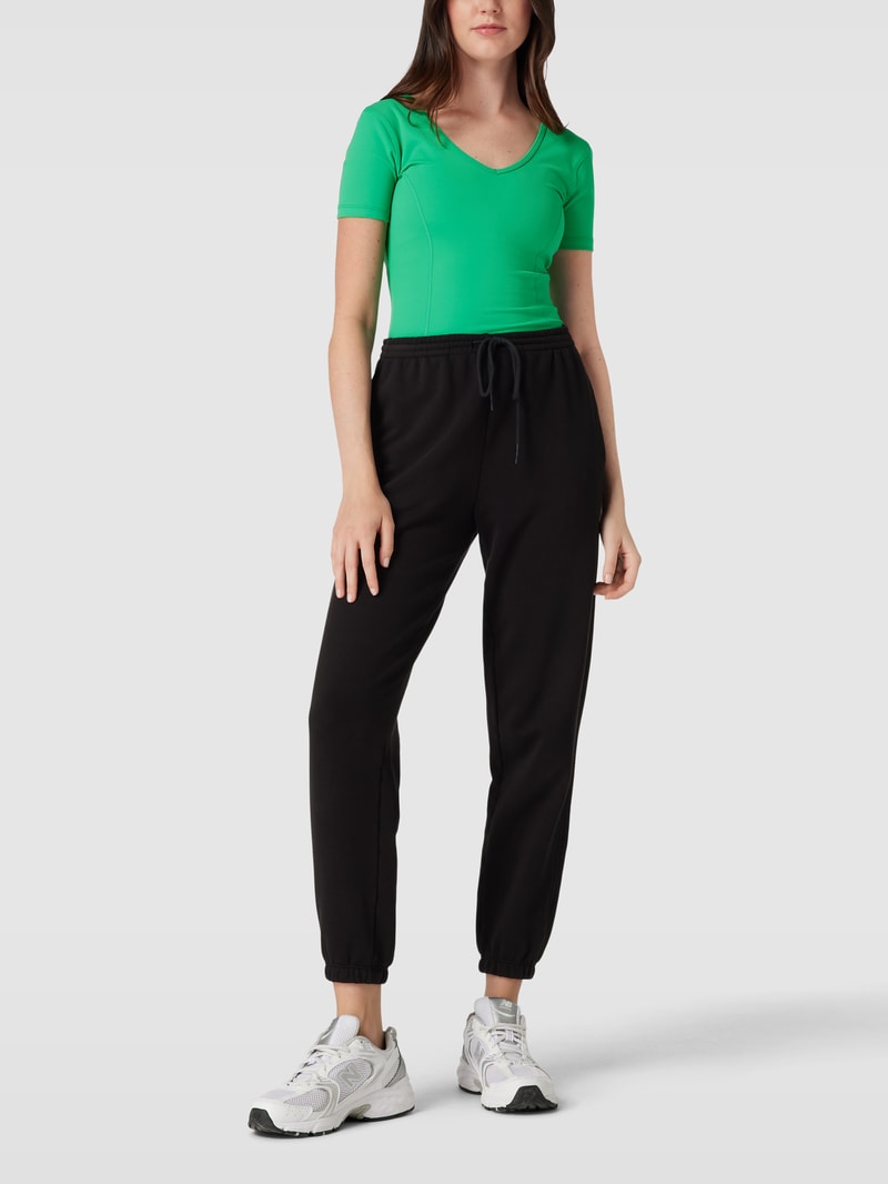 Cropped T-Shirt mit Steppnähten Modell 'BIRGIT ACTIVE CROP TOP' in grün