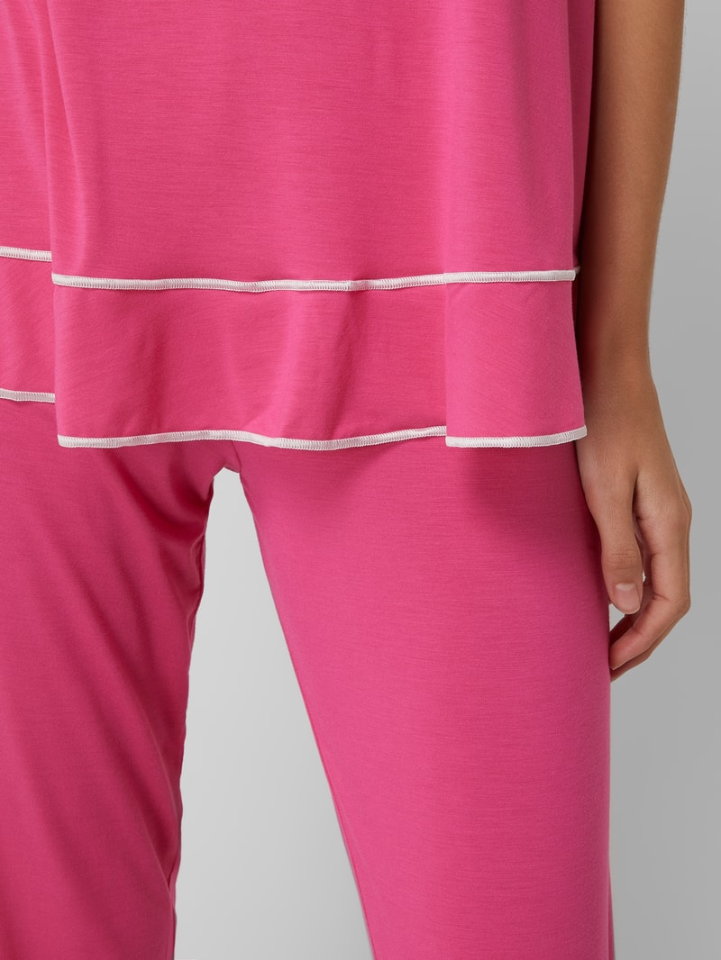 Pyjama mit floralen Aufnähern  in pink