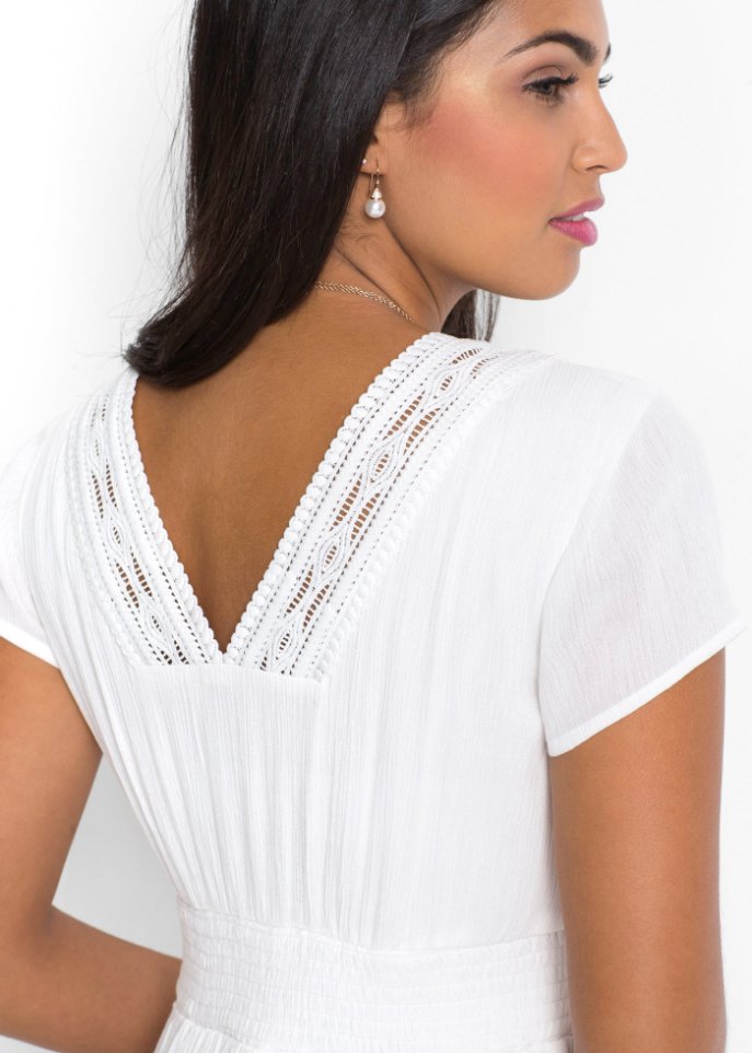Sommer-Maxikleid mit Spitze