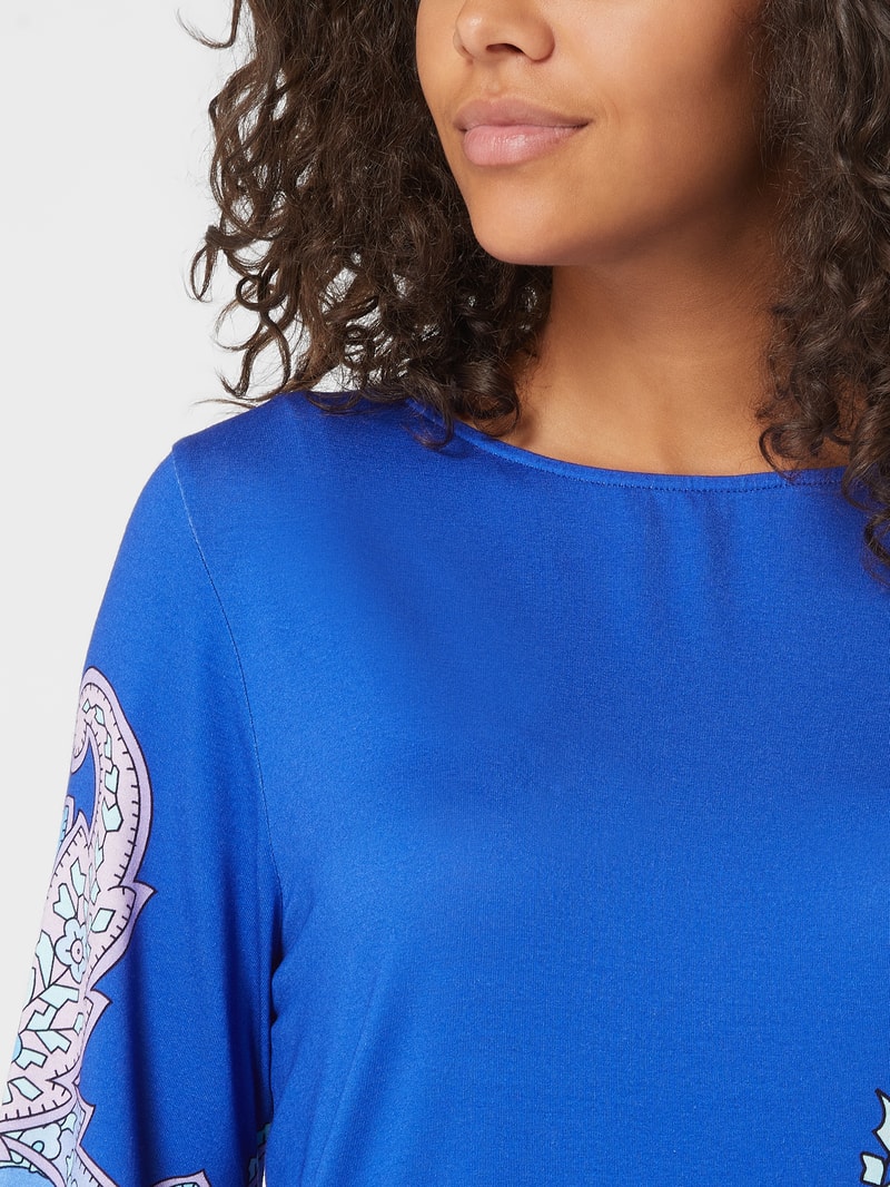 Kleid mit Paisley-Muster in blau
