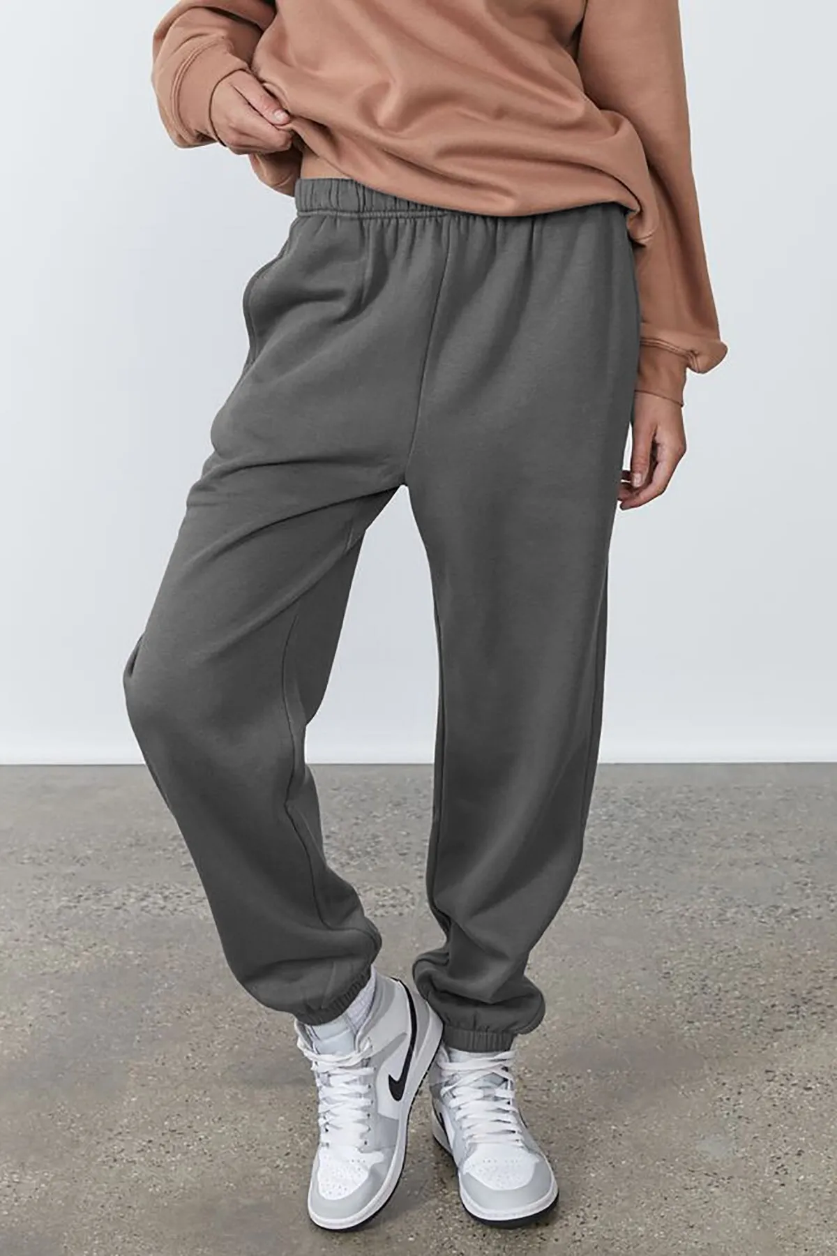 Madmext  Anthrazitfarbene Oversize-Jogginghose mit elastischem Bund für Damen MG1235