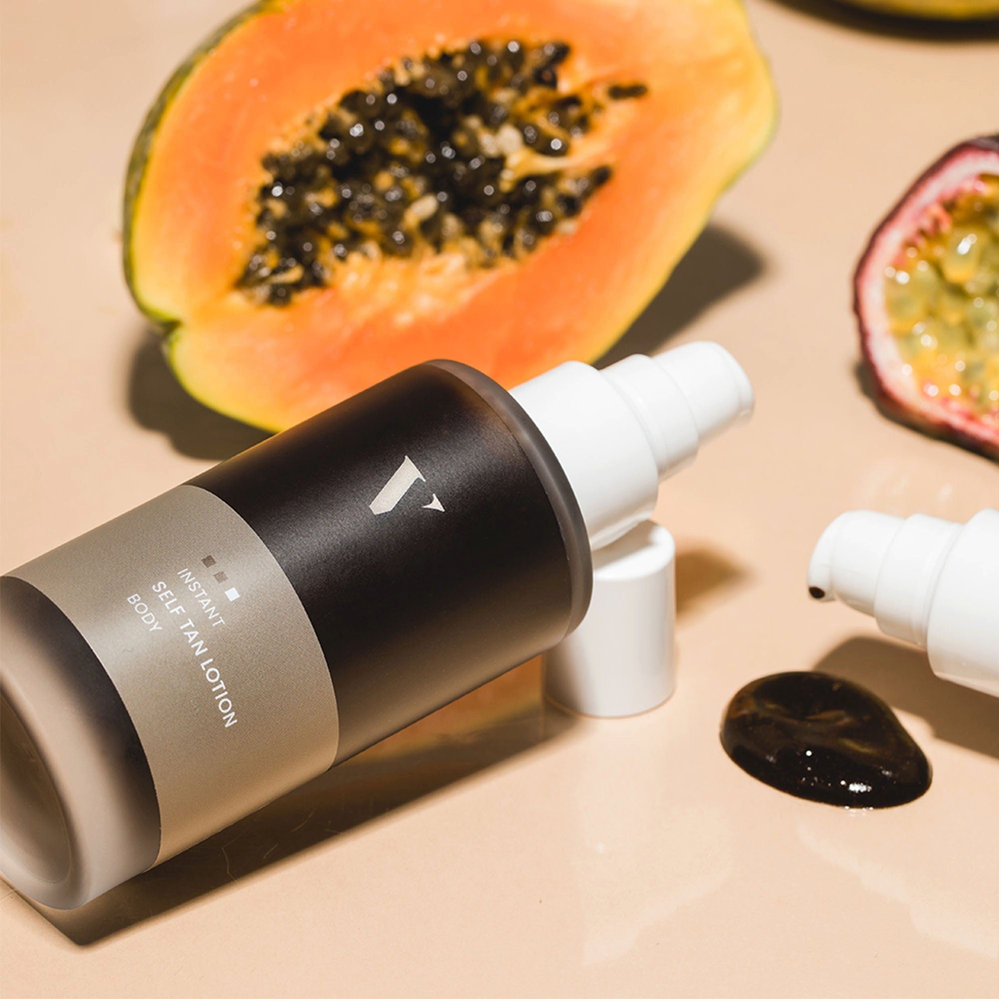 VENICEBODY Selbstbräunungslotion Instant Self Tan Lotion Body (mit Kakao-Extrakt)