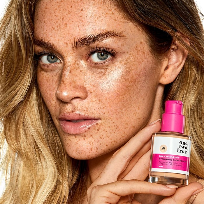 Hyaluronic Glow BB Fluid