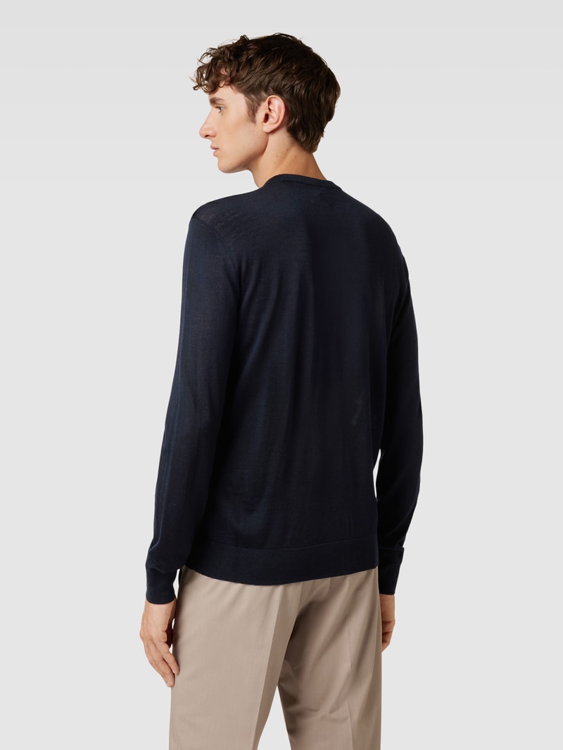 Strickpullover mit gerippten Abschlüssen in marineblau