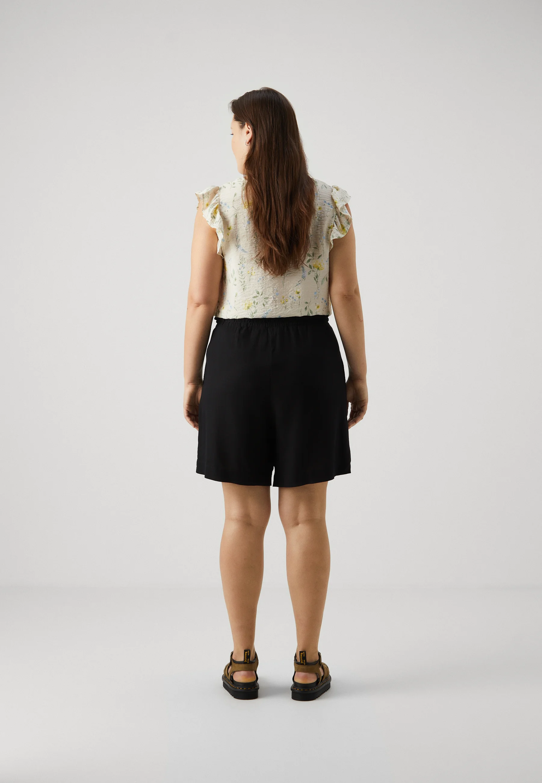 Vero Moda Curve VMCMYMILO PAPERBAG - Shorts