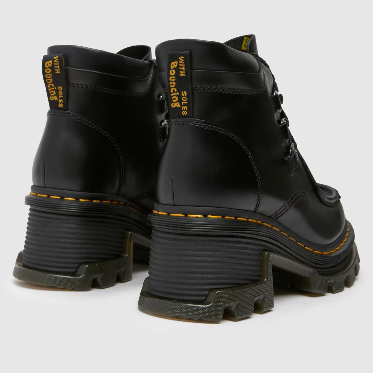 Dr Martens – Corran – Svarta stövlar med 3 öglor