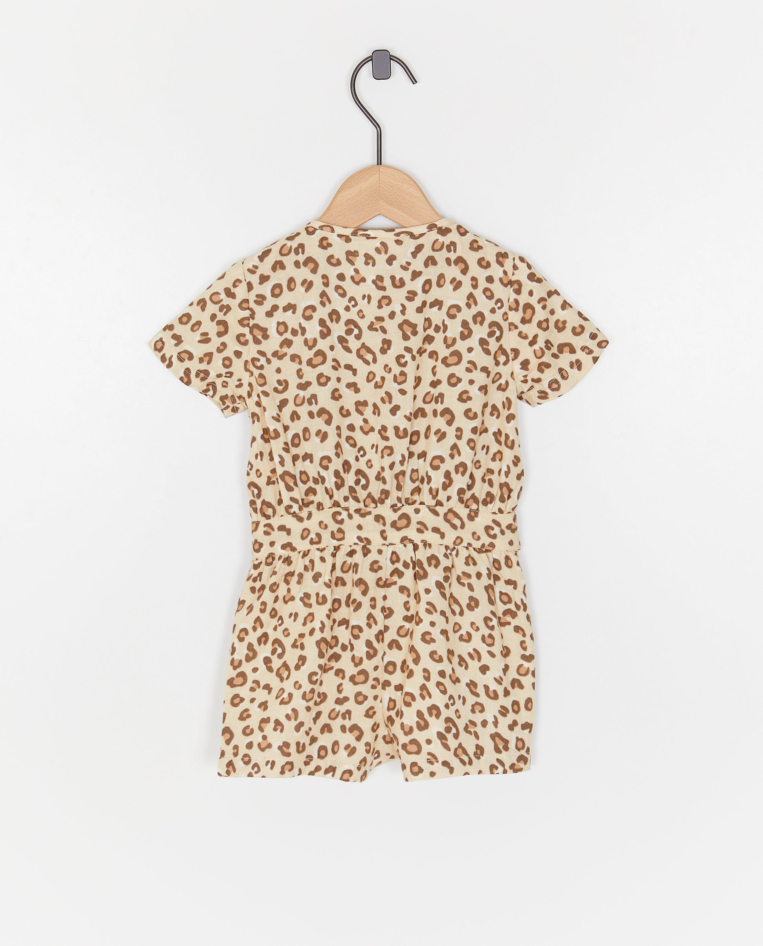 Salopetă Cuddles and Smiles cu imprimeu leopard bej deschis