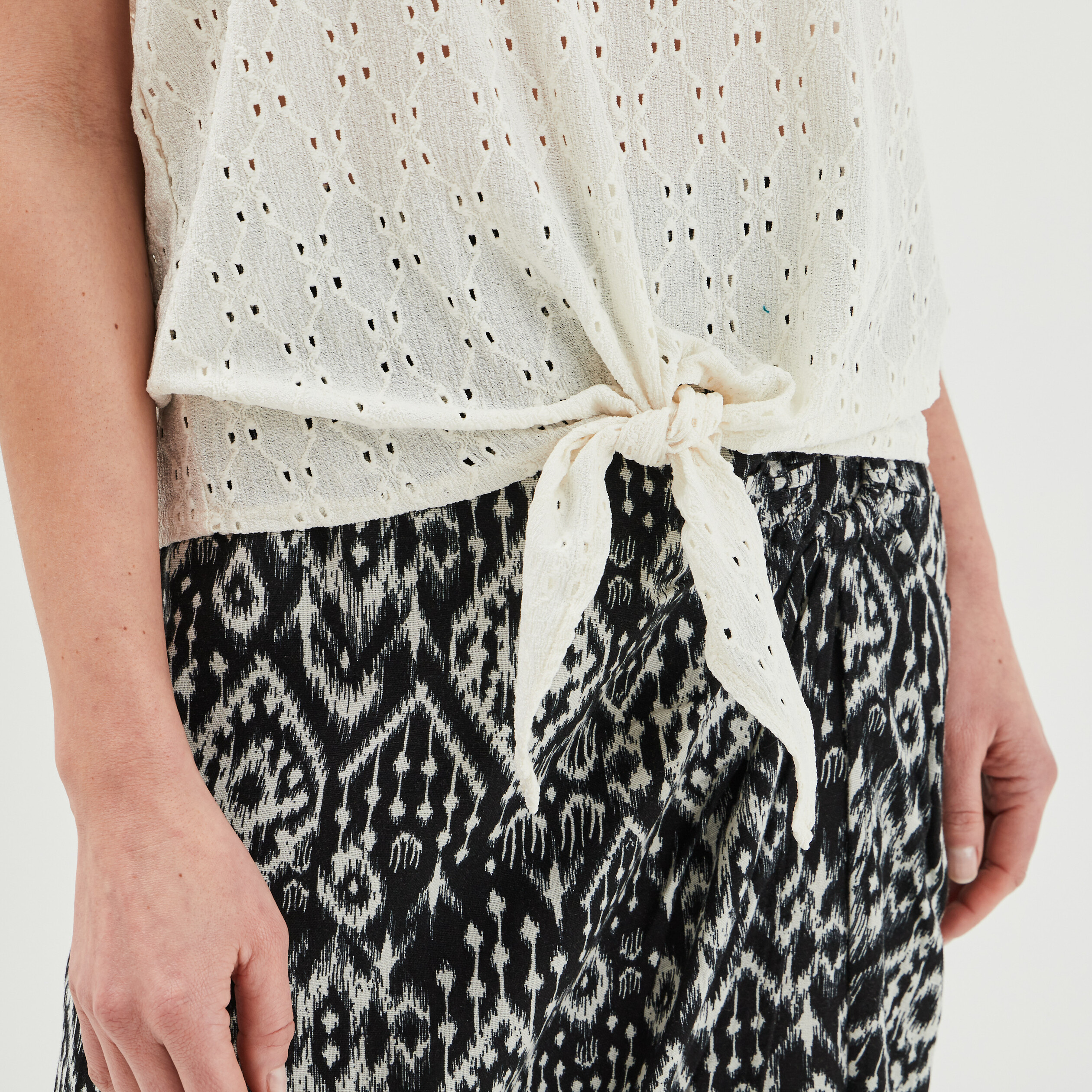 T-shirt manches courtes avec noeud blanc femme | La Halle