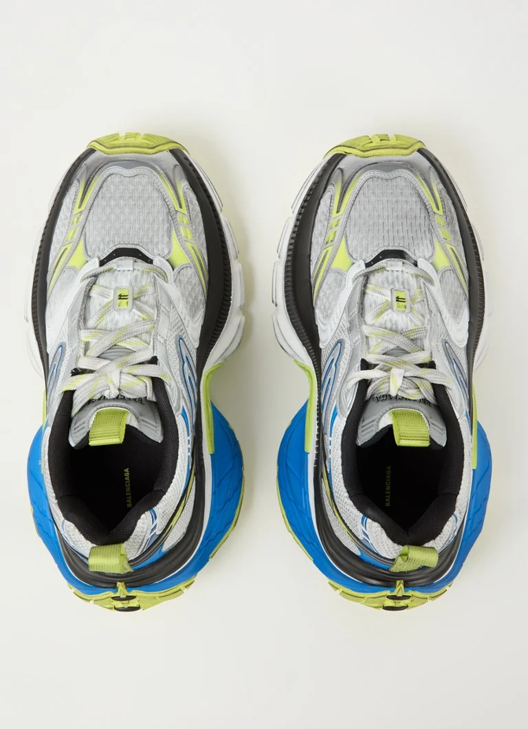Sneakers Balenciaga taglia 10XL con dettagli in mesh