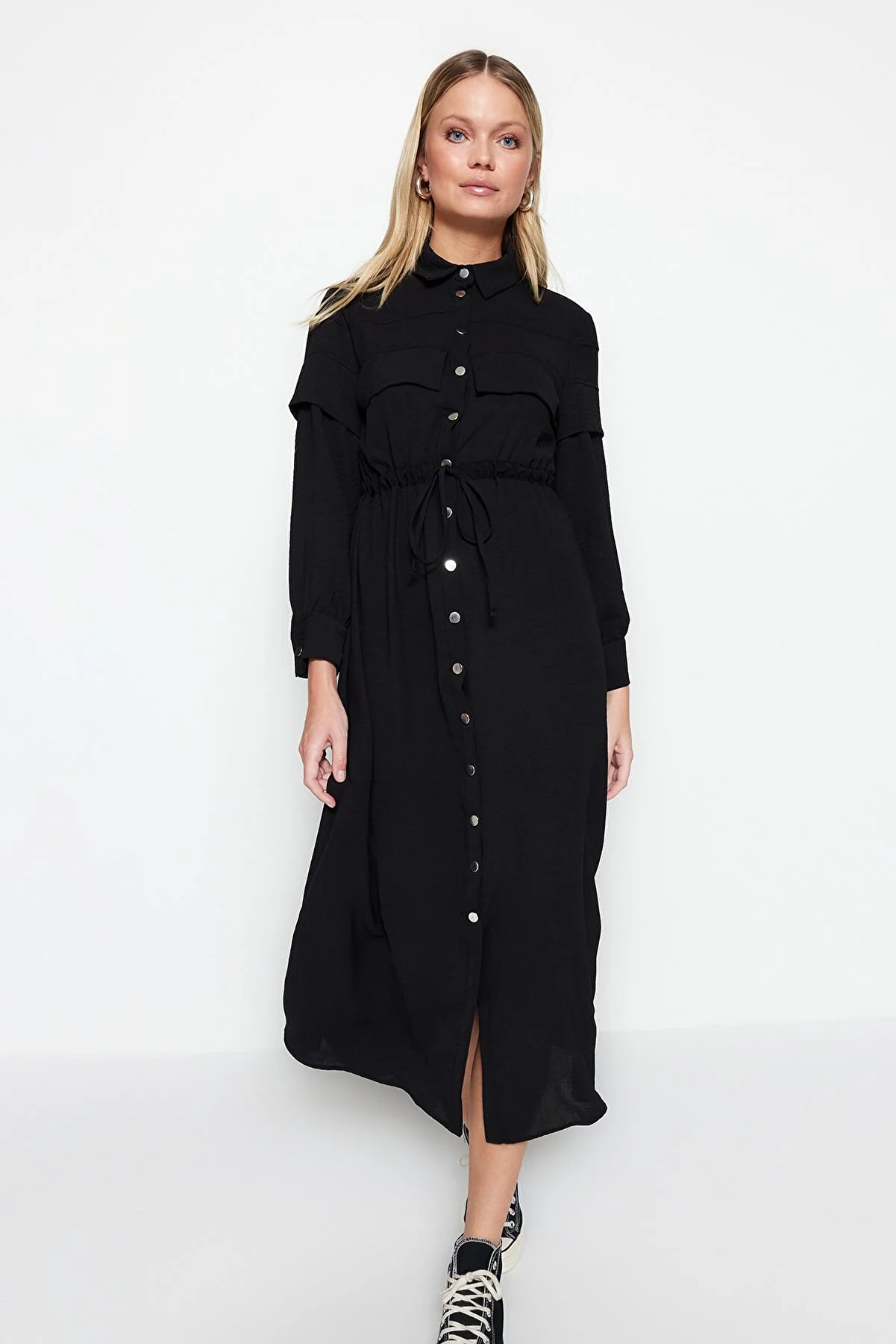 Trendyol Modest  Schwarzer Taillengürtel mit Kordelzug, gewebter Abnehm-Cap & Ferace TCTSS23KF00002