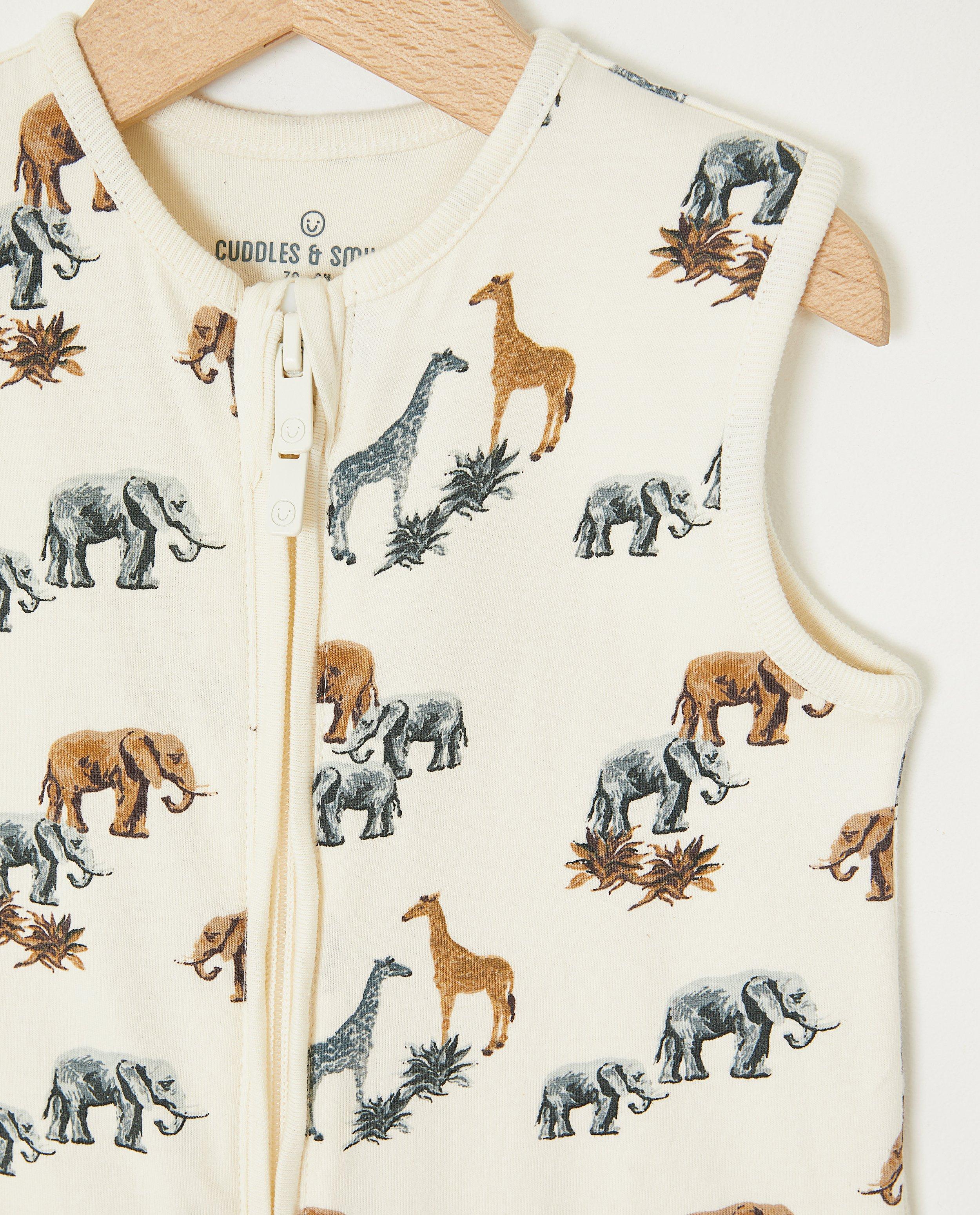 Sac de dormit Cuddles and Smiles cu imprimeu animal, TOG 0.332 alb