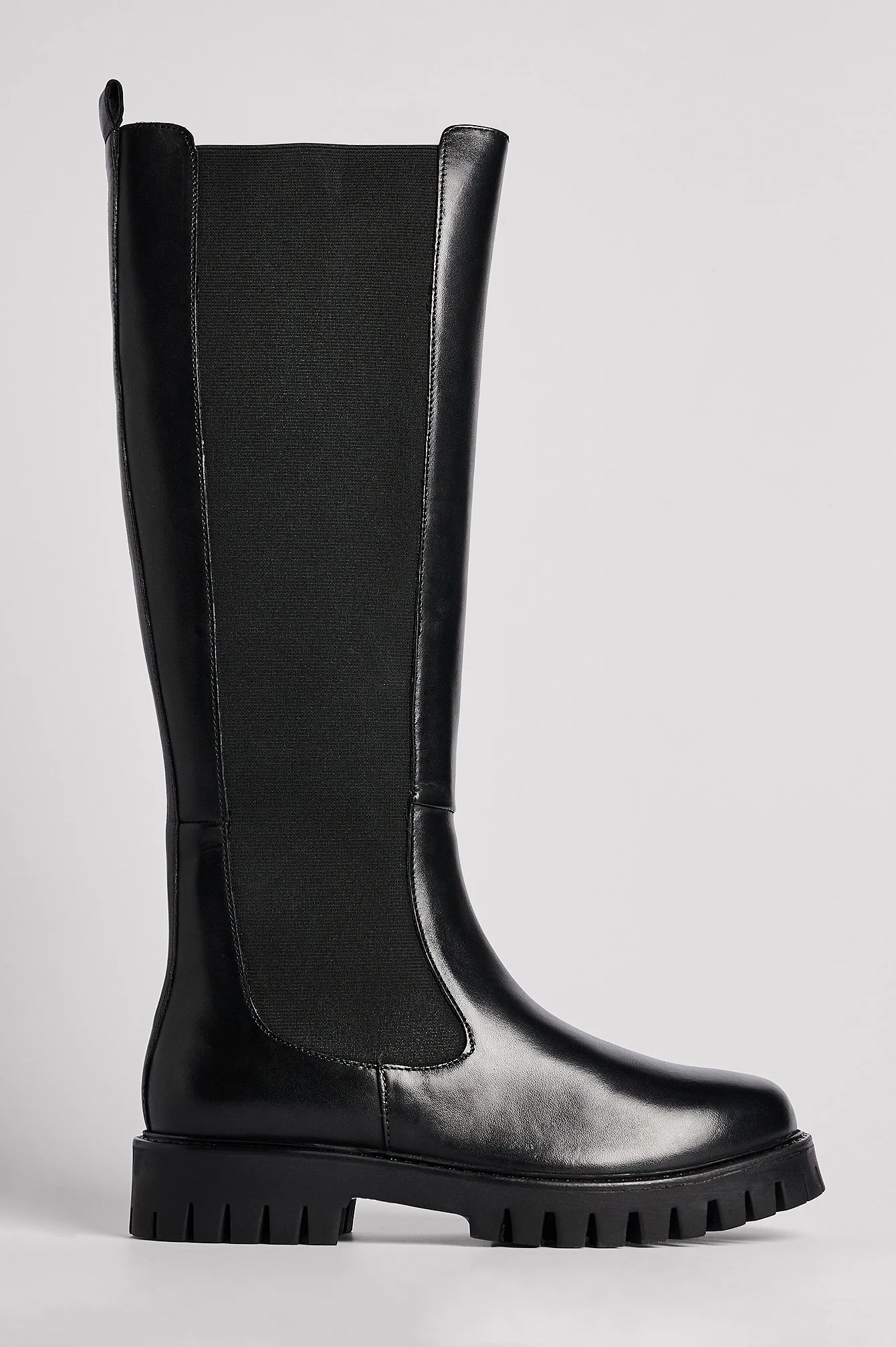 Kniehohe, elastische Lederstiefel