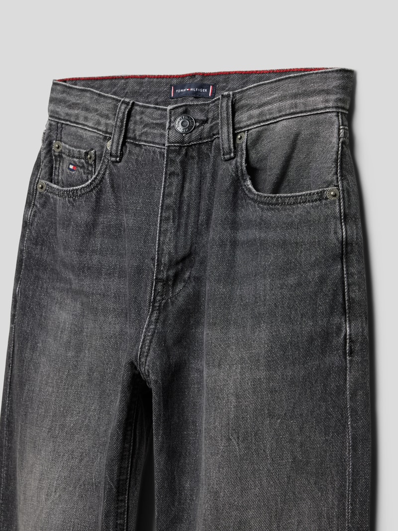 Straight Fit Jeans im 5-Pocket-Design in schwarz