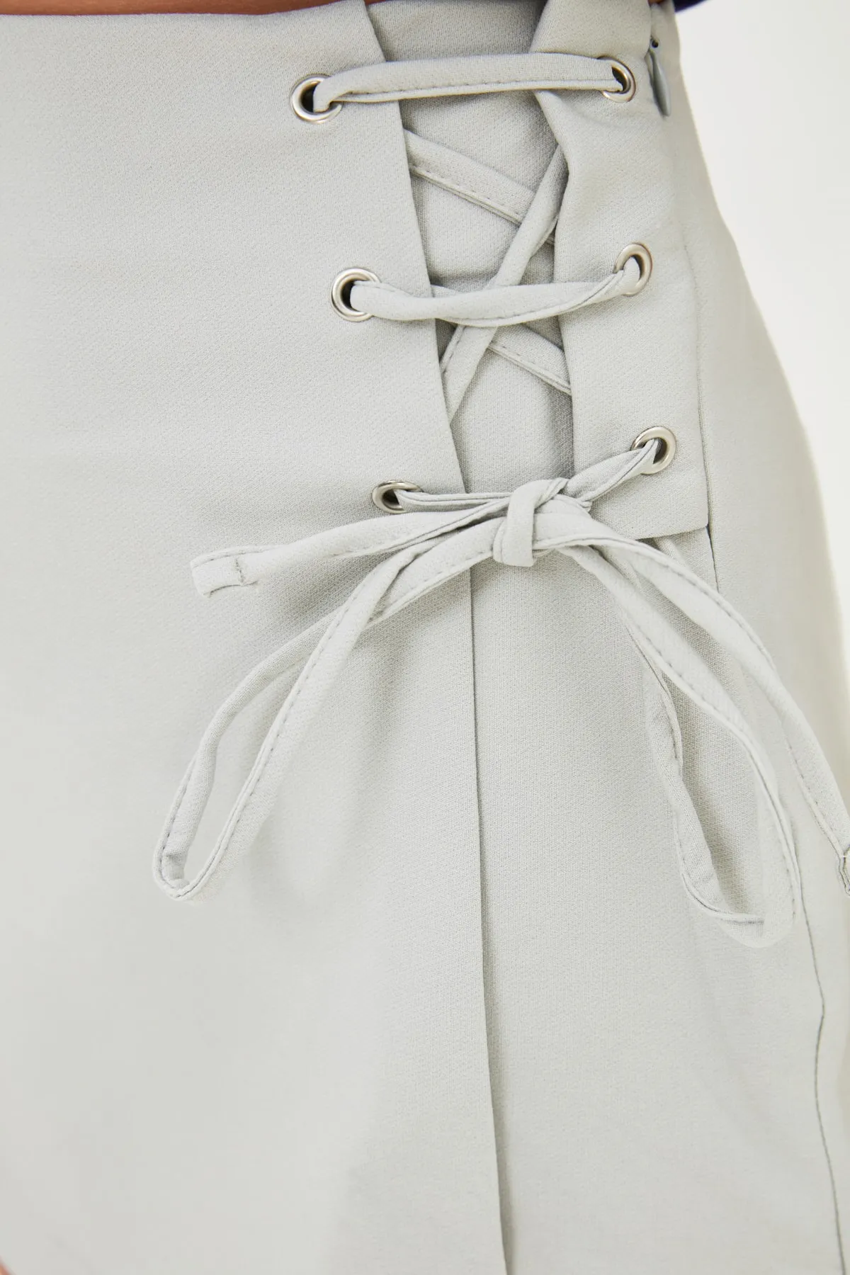 Trendyol Collection  Shorts - Grau - Hoher Bund