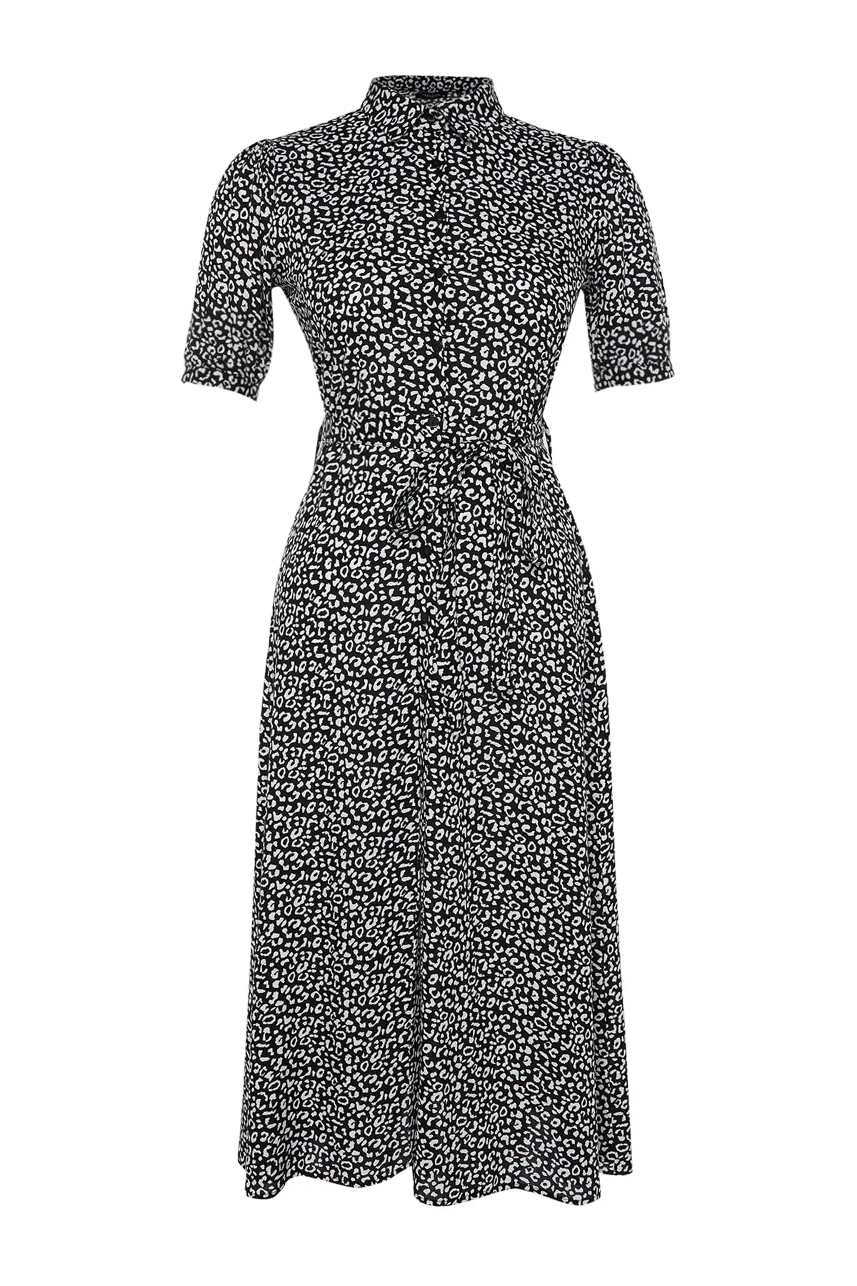 Trendyol Curve  Schwarzes, gemustertes, gewebtes Hemdblusenkleid mit Knöpfen vorne TBBSS22EL1607