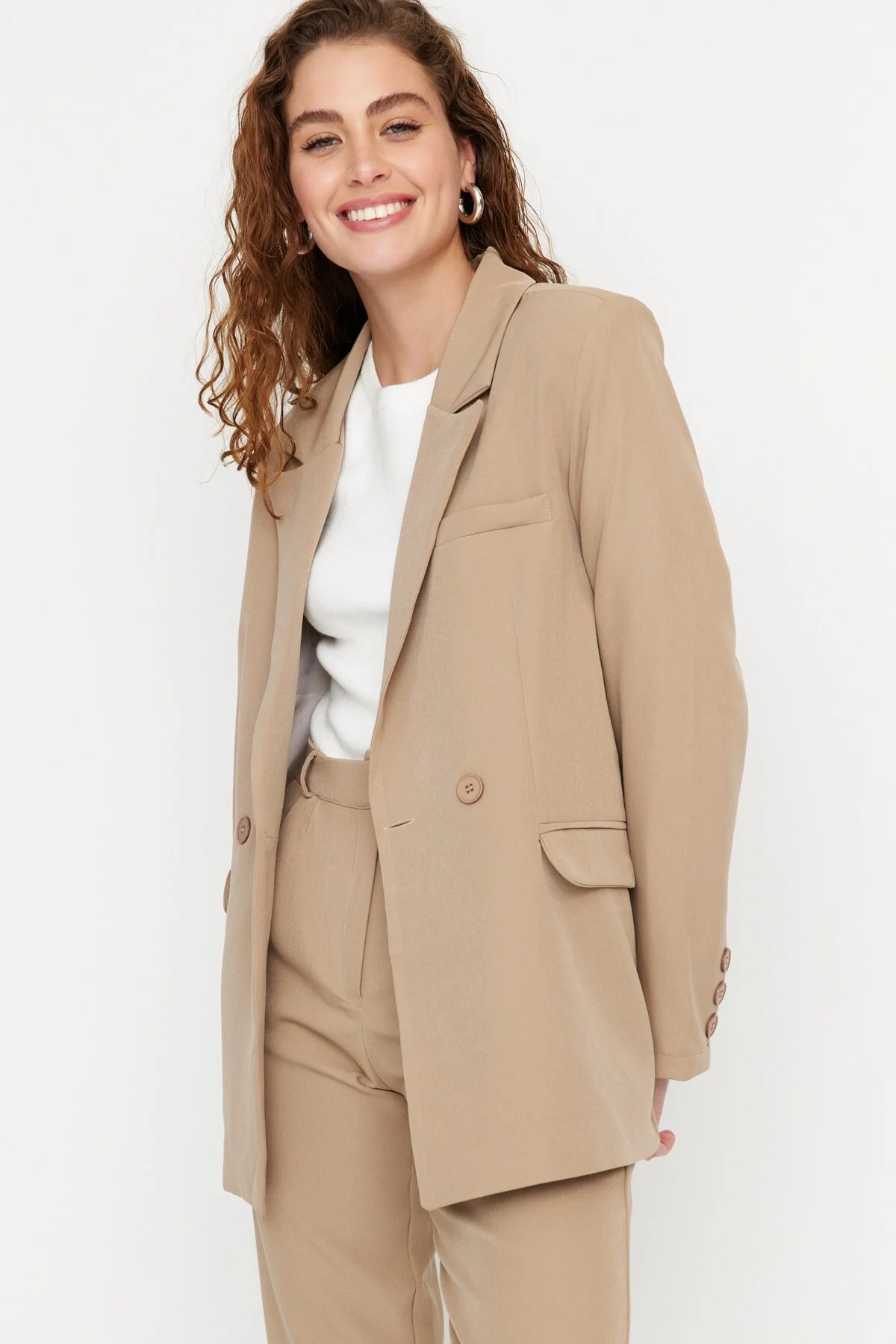 Trendyol Modest  Nerzfarbenes Blazer-Jacken-Hosen-Set aus gewebtem Oberteil und Unterteil TCTAW23US00132