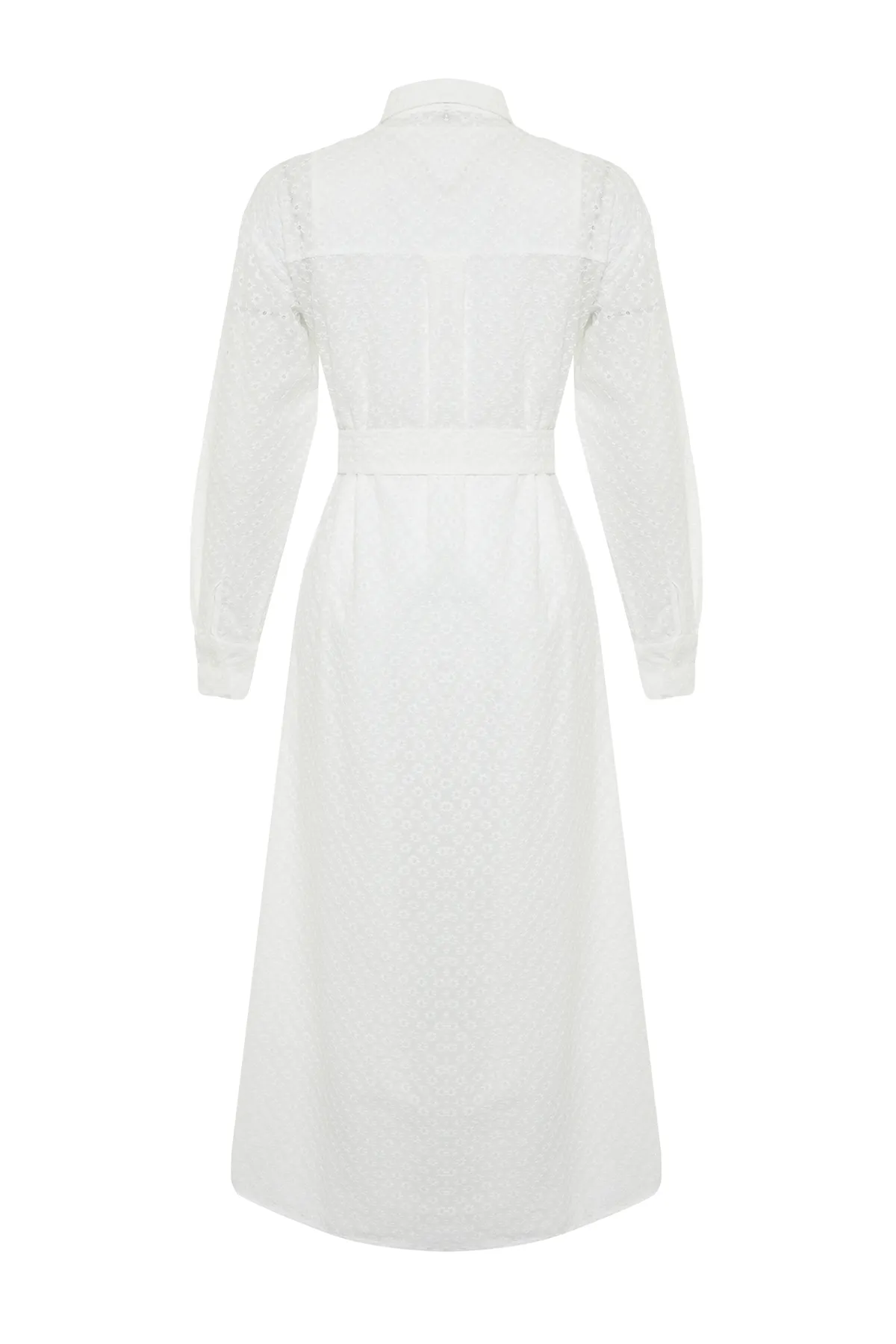 Trendyol Modest  Weißes, geblümtes, gewebtes Hemdkleid mit Gürtel, Stickerei und Futter TCTSS24EB00052