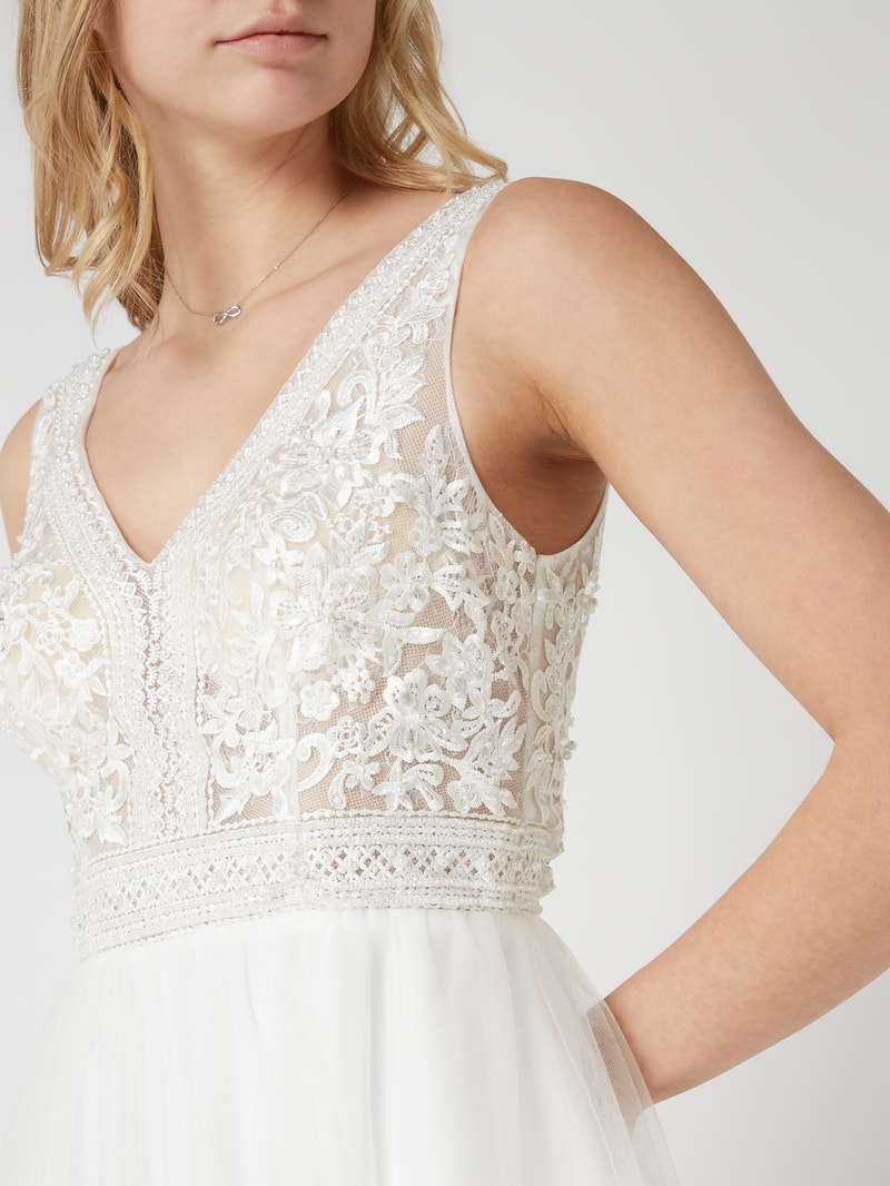 Brautkleid mit Häkelspitze in offwhite