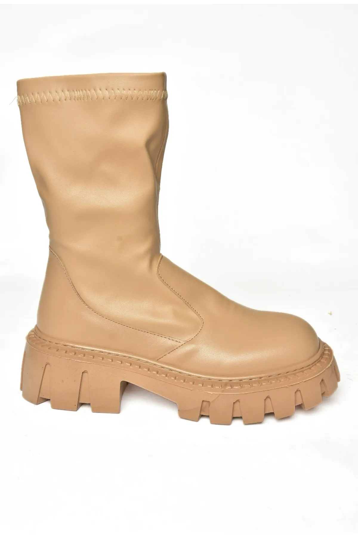 Fox Shoes  Kamelfarbene Daily-Damenstiefel mit dicken Sohlen L928133309
