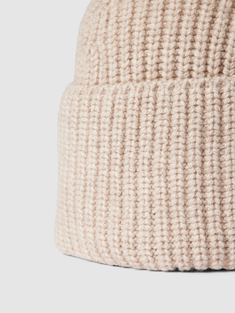 Beanie mit breitem Umschlag in sand