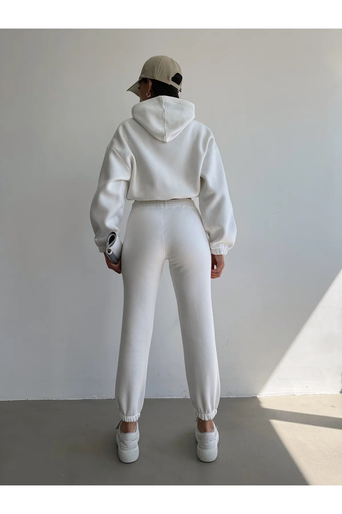 BEJNA  Basic-Trainingsanzug-Set für Damen aus weißer Baumwolle mit Fleece-Innenseite